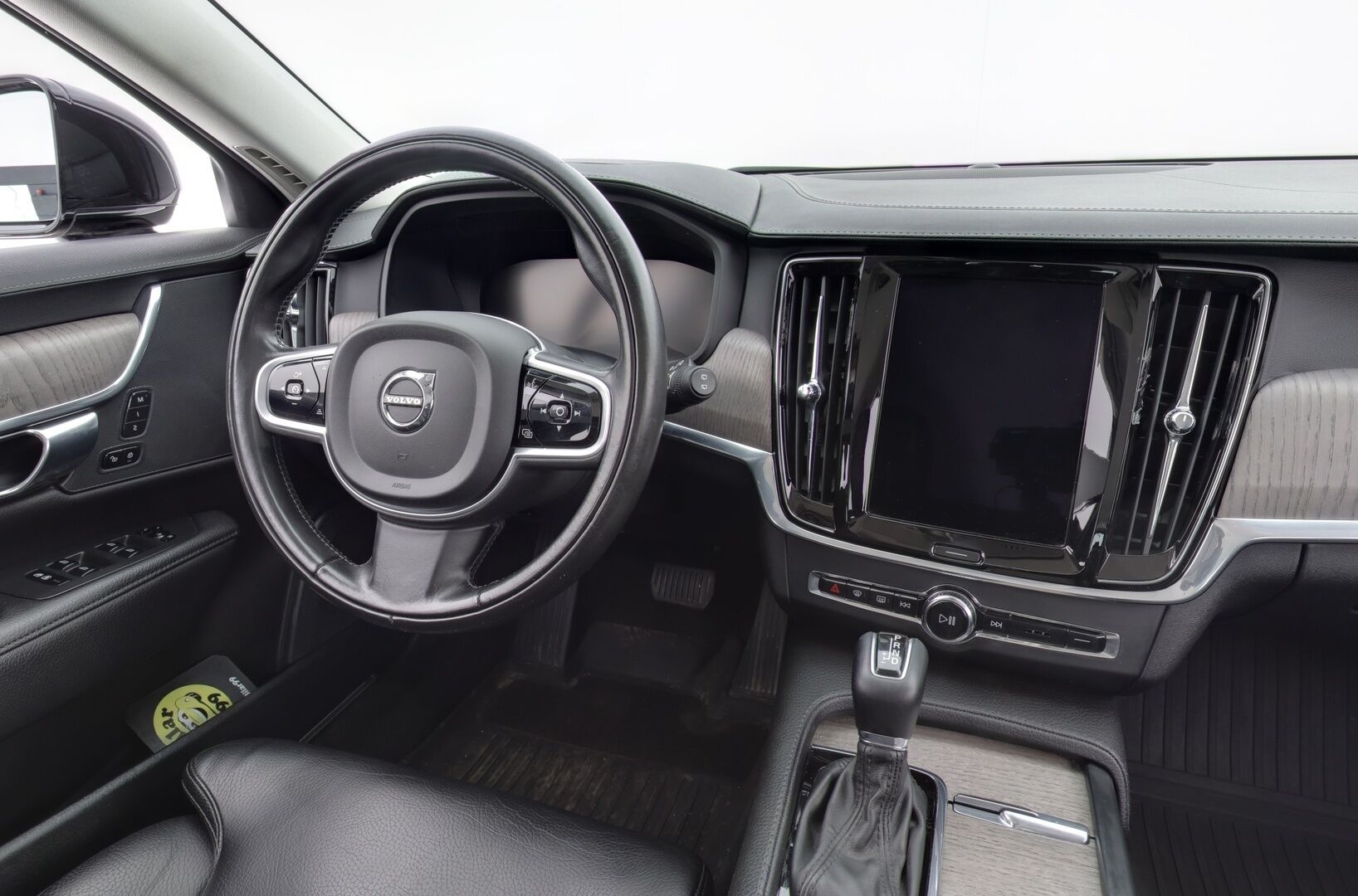 Volvo V90 2021 D3 Inscription Edition aut * Pilot Assist / Webasto / Keyless Go / P.kamera / Navi / Muistipenkit / VOC * - * Facelift / Suomiauto kattavasti varusteltuna! / BLIS / 2x renkaat * - HULLUT JOULUT KORKOTARJOUS 2,49% 