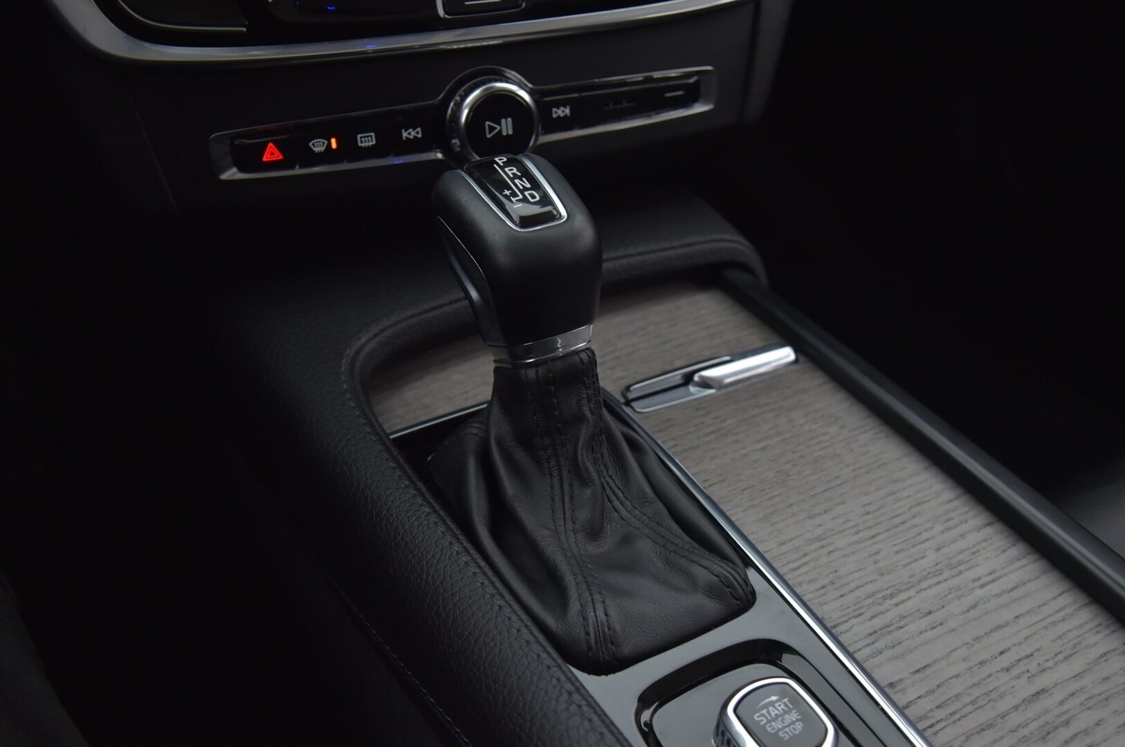 Volvo V90 2021 D3 Inscription Edition aut * Adapt.vakkari / Keyless Go / P.kamera / Navi / Muistipenkit / VOC * - * Suomiauto kattavasti varusteltuna! / Pilot Assist / BLIS / 2x renkaat *