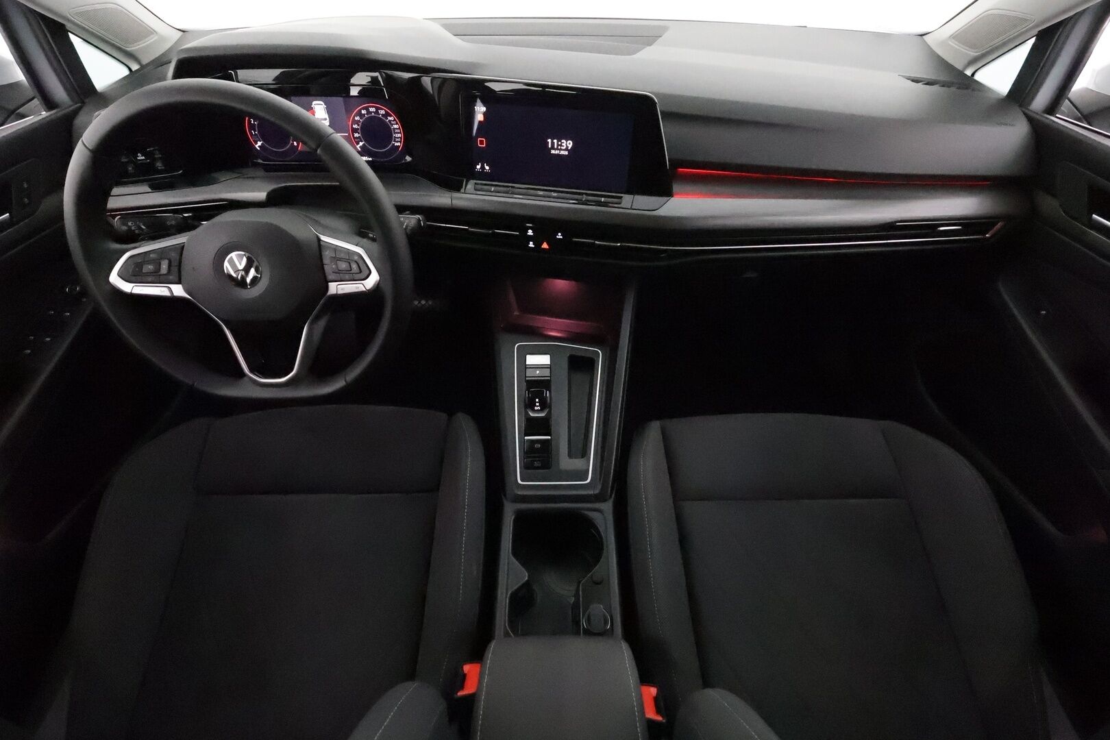 Volkswagen Golf 2021 First Edition Style 1,5 eTSI 110kW (MHEV) DSG *ACC / Matrix-LED / Hierova Sportistuin Muistilla / Webasto* - Suomi-auto / Kahdet renkaat alumiinivanteilla / Style-Line