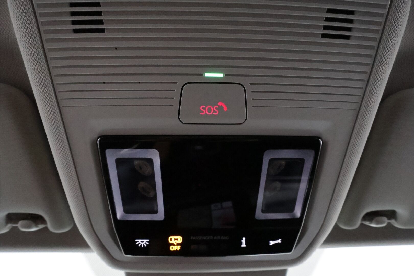 Volkswagen Golf 2021 First Edition Style 1,5 eTSI 110kW (MHEV) DSG *ACC / Matrix-LED / Hierova Sportistuin Muistilla / Webasto* - KATSO MIHIN HINTAAN! / Suomi-auto / Juuri huollettu! / Kahdet renkaat alumiinivanteilla / Style-Line