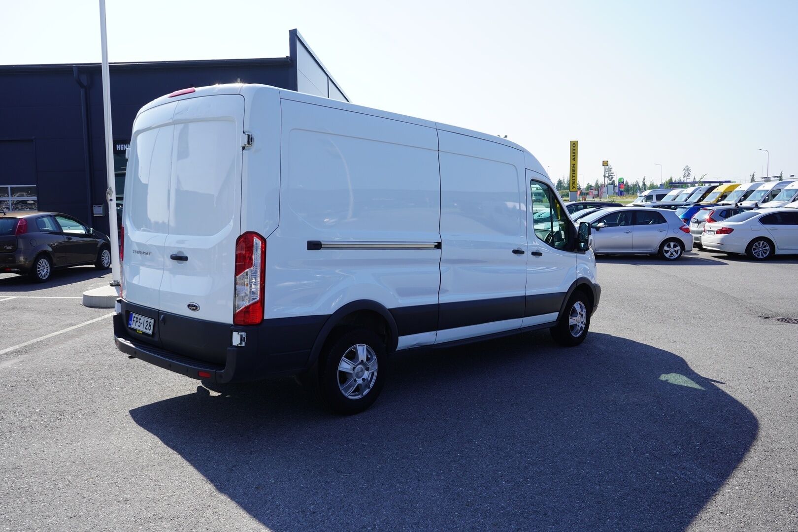 Ford Transit 2019 Umpikorinen (BB) 4ov *Webasto / Vakkari / Kamera / Tutkat - 1.Om / Alv 25,5% / Kahdet vanteet / Myydään tuulilasi juuri vaihdettuna!