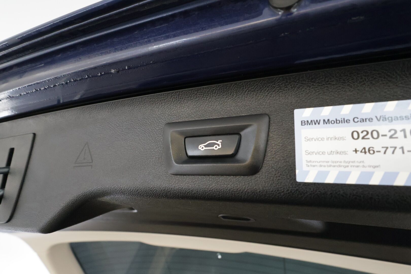 BMW 520 2017 G31 Touring 520d A Business * Webasto / Koukku / LED / Sportnahat / P.kamera / Navi / Kaistavahti / Vakkari * - Kahdet renkaat / Merkkihuollot