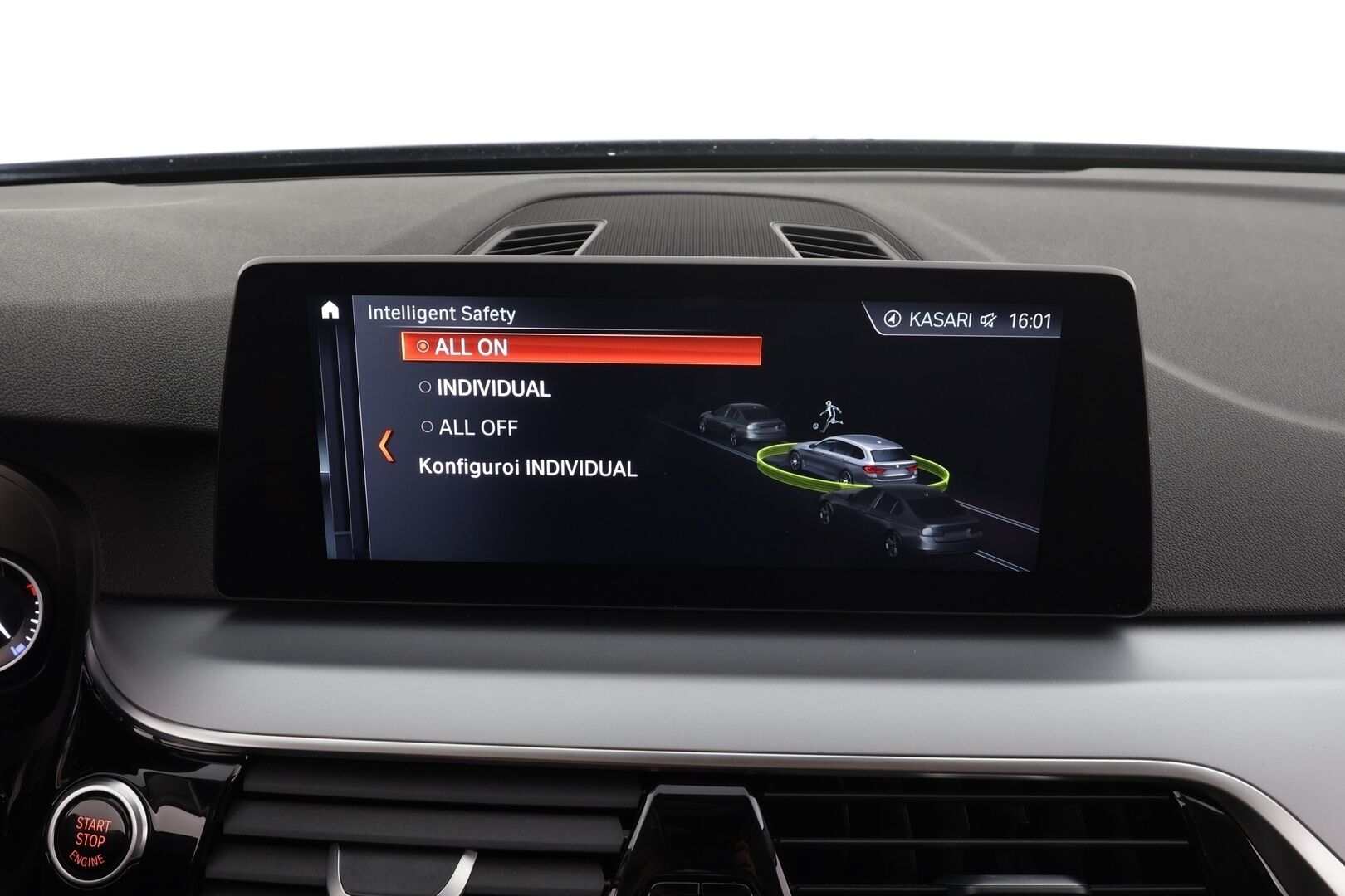 BMW 520 2018 G31 Touring 520d A Business * Webasto / Koukku / LED / Sportnahat / P.kamera / Navi / Kaistavahti / Vakkari * - Kahdet renkaat / Merkkihuollot