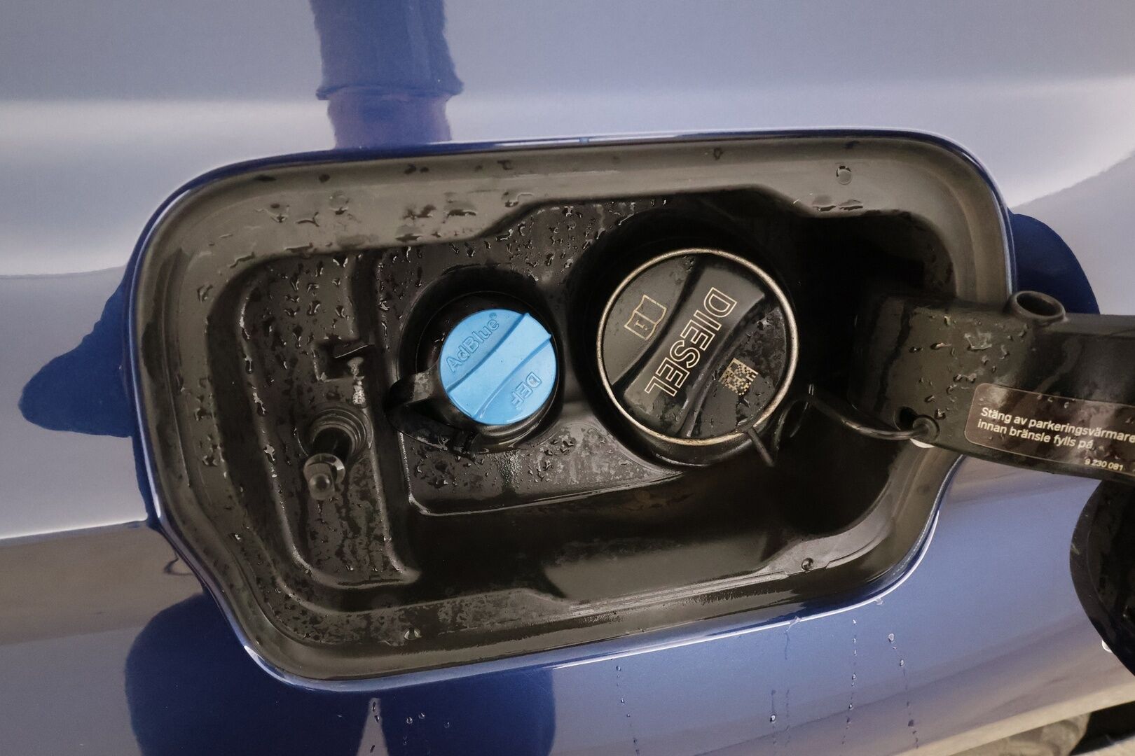 BMW 520 2017 G31 Touring 520d A Business * Webasto / Koukku / LED / Sportnahat / P.kamera / Navi / Kaistavahti / Vakkari * - Kahdet renkaat / Merkkihuollot