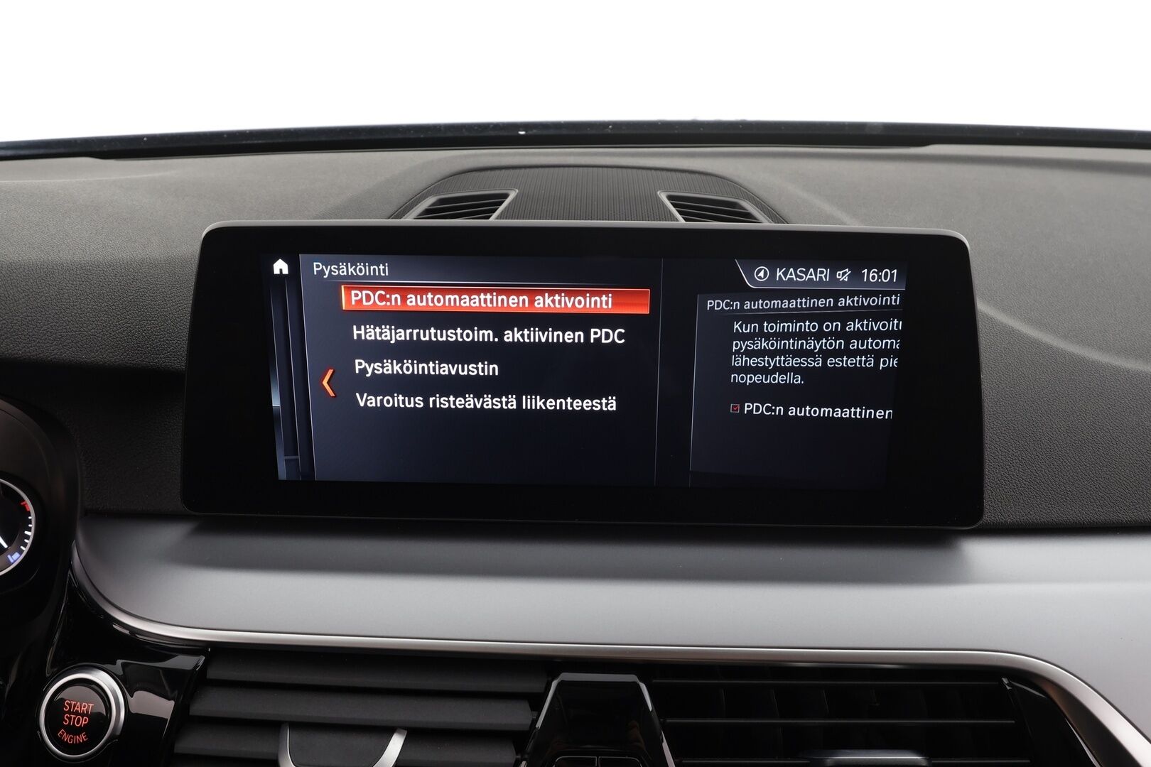 BMW 520 2017 G31 Touring 520d A Business * Webasto / Koukku / LED / Sportnahat / P.kamera / Navi / Kaistavahti / Vakkari * - Kahdet renkaat / Merkkihuollot