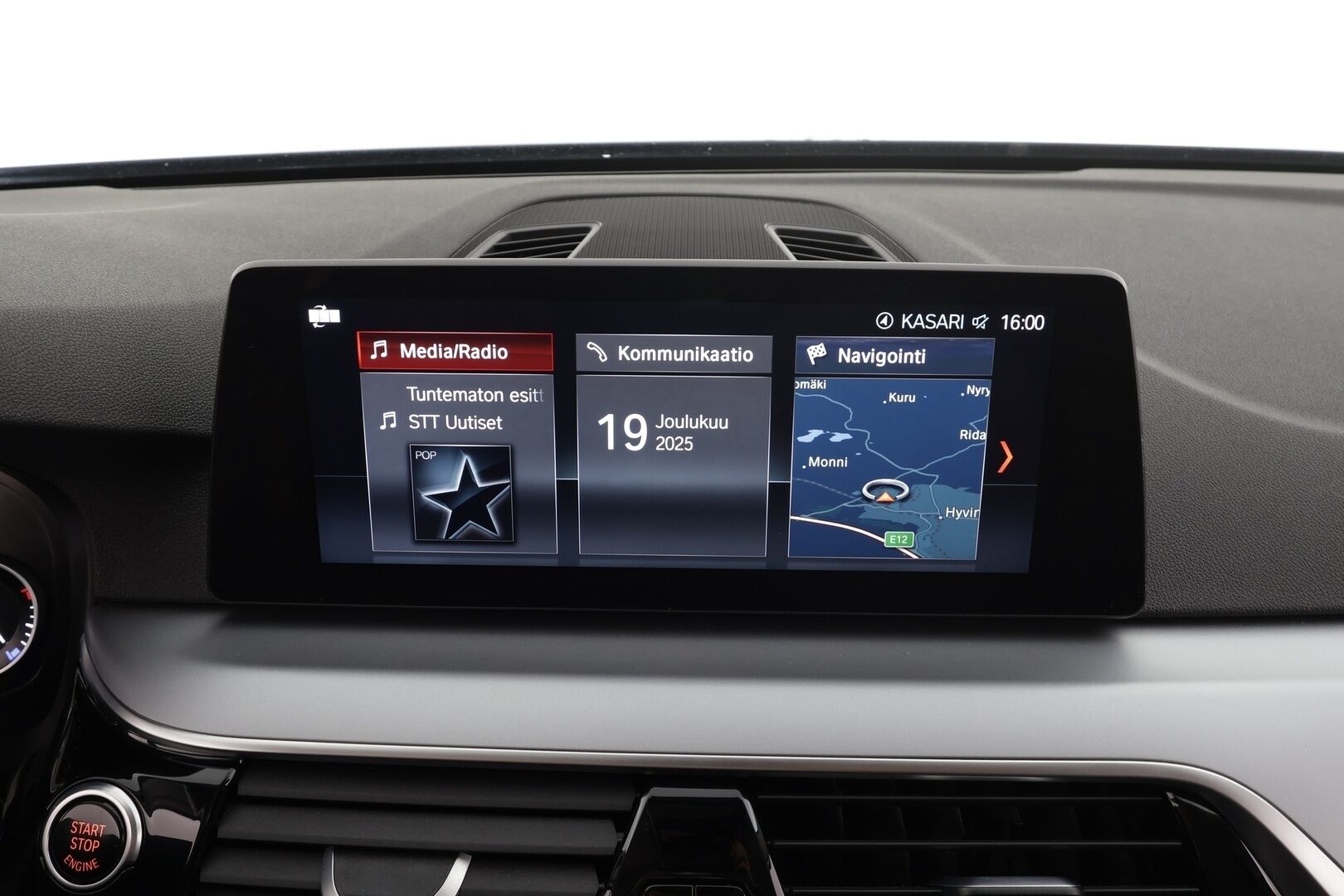 BMW 520 2018 G31 Touring 520d A Business * Webasto / Koukku / LED / Sportnahat / P.kamera / Prof.Navi / Kaistavahti / Vakkari * - Kahdet renkaat / Merkkihuollot / Upea nahkasisusta!