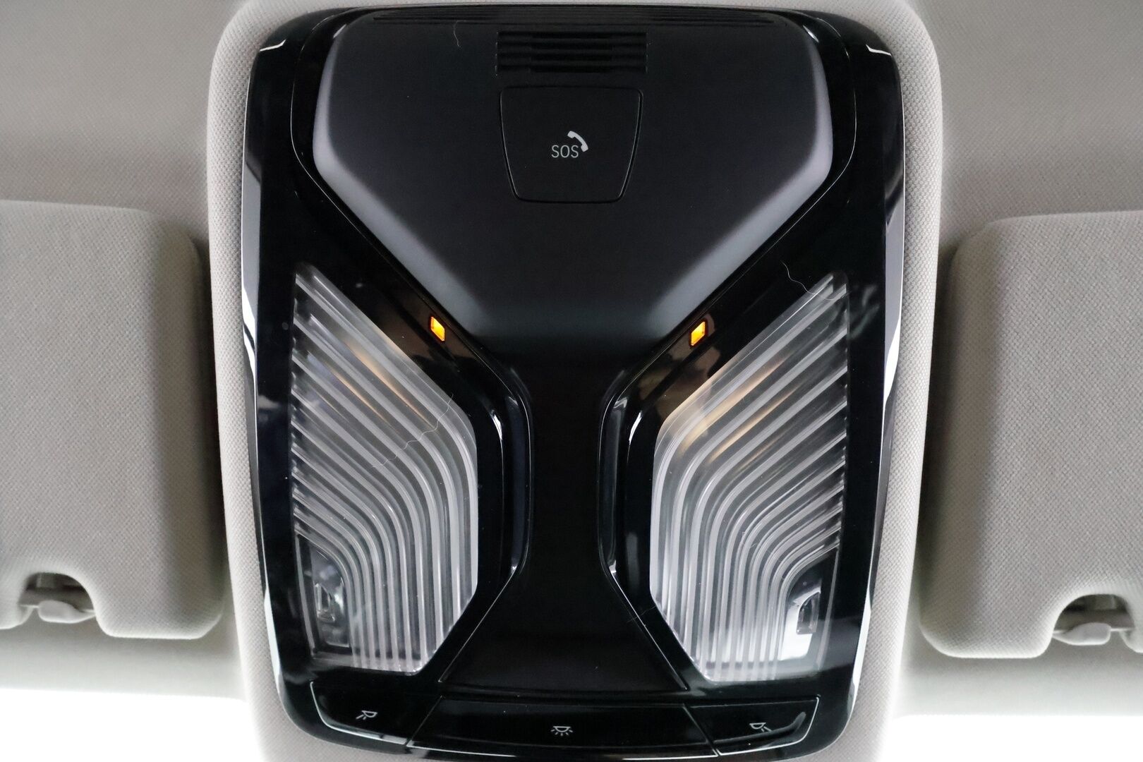 BMW 520 2018 G31 Touring 520d A Business * Webasto / Koukku / LED / Sportnahat / P.kamera / Prof.Navi / Kaistavahti / Vakkari * - Kahdet renkaat / Merkkihuollot / Upea nahkasisusta!