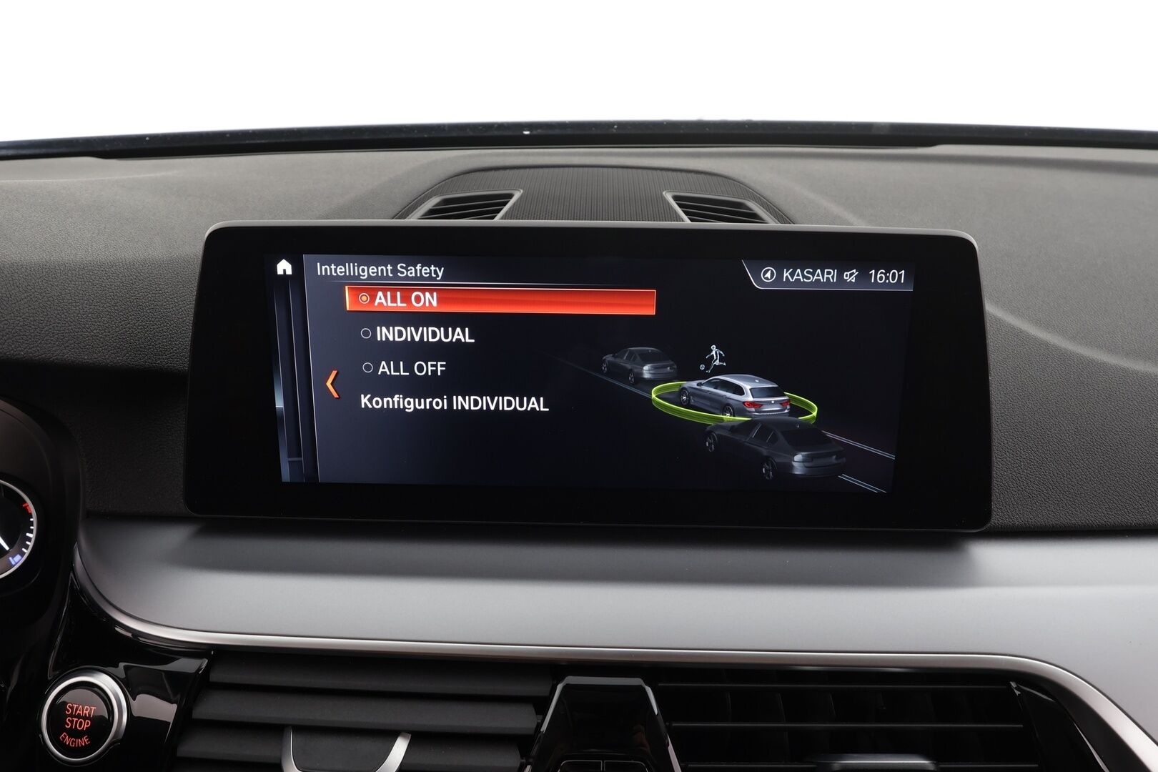 BMW 520 2017 G31 Touring 520d A Business * Webasto / Koukku / LED / Sportnahat / P.kamera / Navi / Kaistavahti / Vakkari * - Kahdet renkaat / Merkkihuollot