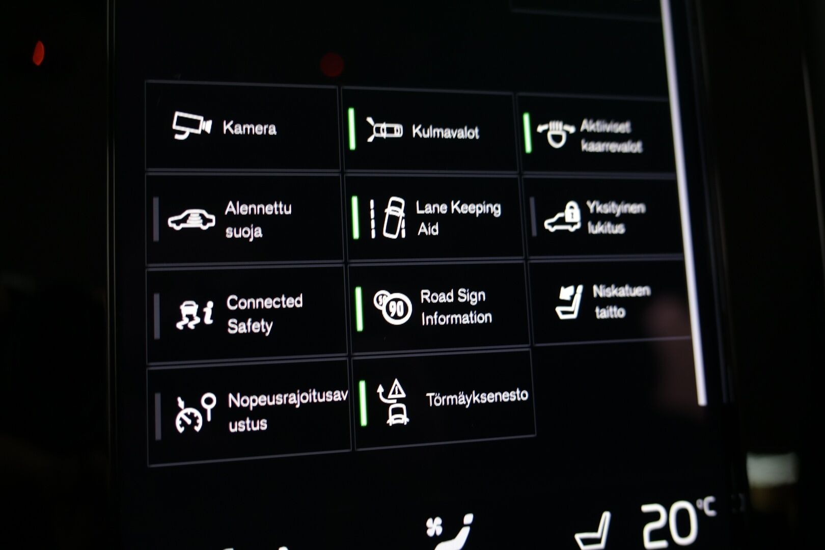 Volvo XC40 2021 T3 Business aut / Webasto / Vakkari / P. kamera / Ratinlämmitin / 2 x aluvanteet - Suomi-auto / Huippu renkaat / 