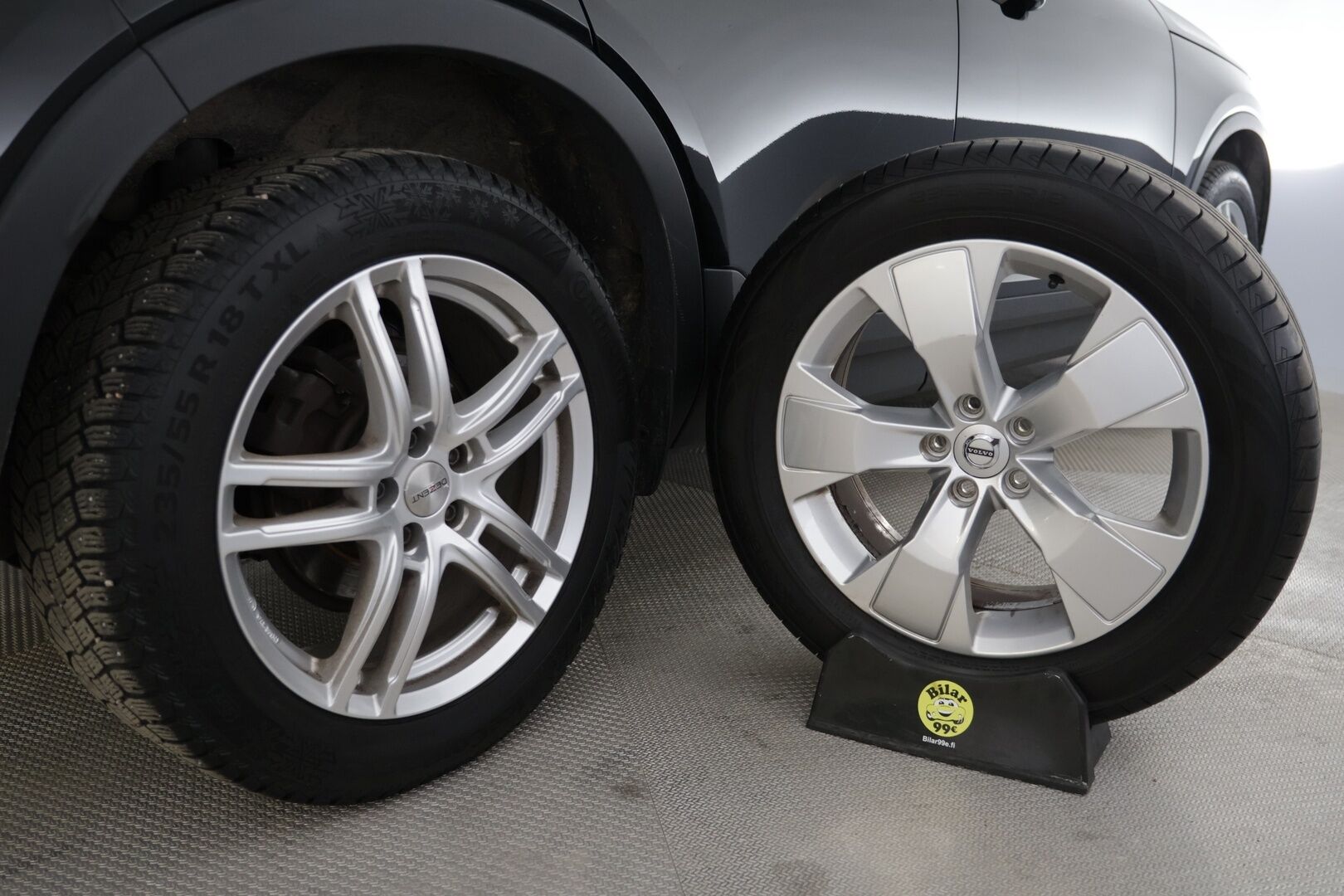 Volvo XC40 2021 T3 Business aut / Webasto / Vakkari / P. kamera / Ratinlämmitin / 2 x aluvanteet - Suomi-auto / Huippu renkaat / 