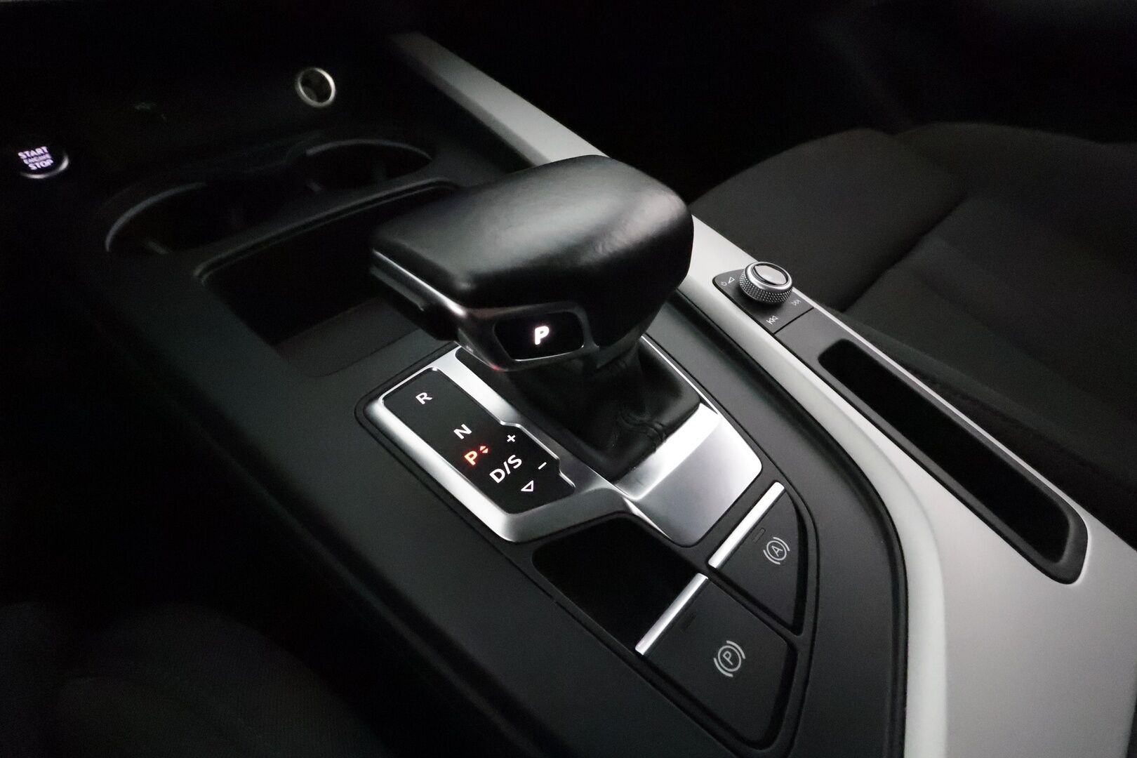 Audi A4 allroad quattro 2021 Business Comfort Edition 40 TDI 150 kW quattro S tronic **ACC / Webasto / Koukku / Matrix LED / KeylessGo** - 3,99 % KORKOTARJOUS TÄHÄN AUTOON 14.9. ASTI! - Suomi-auto / Kahdet renkaat aluvanteilla