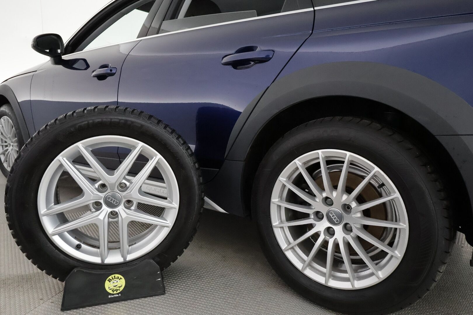 Audi A4 allroad quattro 2021 Business Comfort Edition 40 TDI 150 kW quattro S tronic **ACC / Webasto / Koukku / Matrix LED / KeylessGo** - 3,99 % KORKOTARJOUS TÄHÄN AUTOON 14.9. ASTI! - Suomi-auto / Kahdet renkaat aluvanteilla
