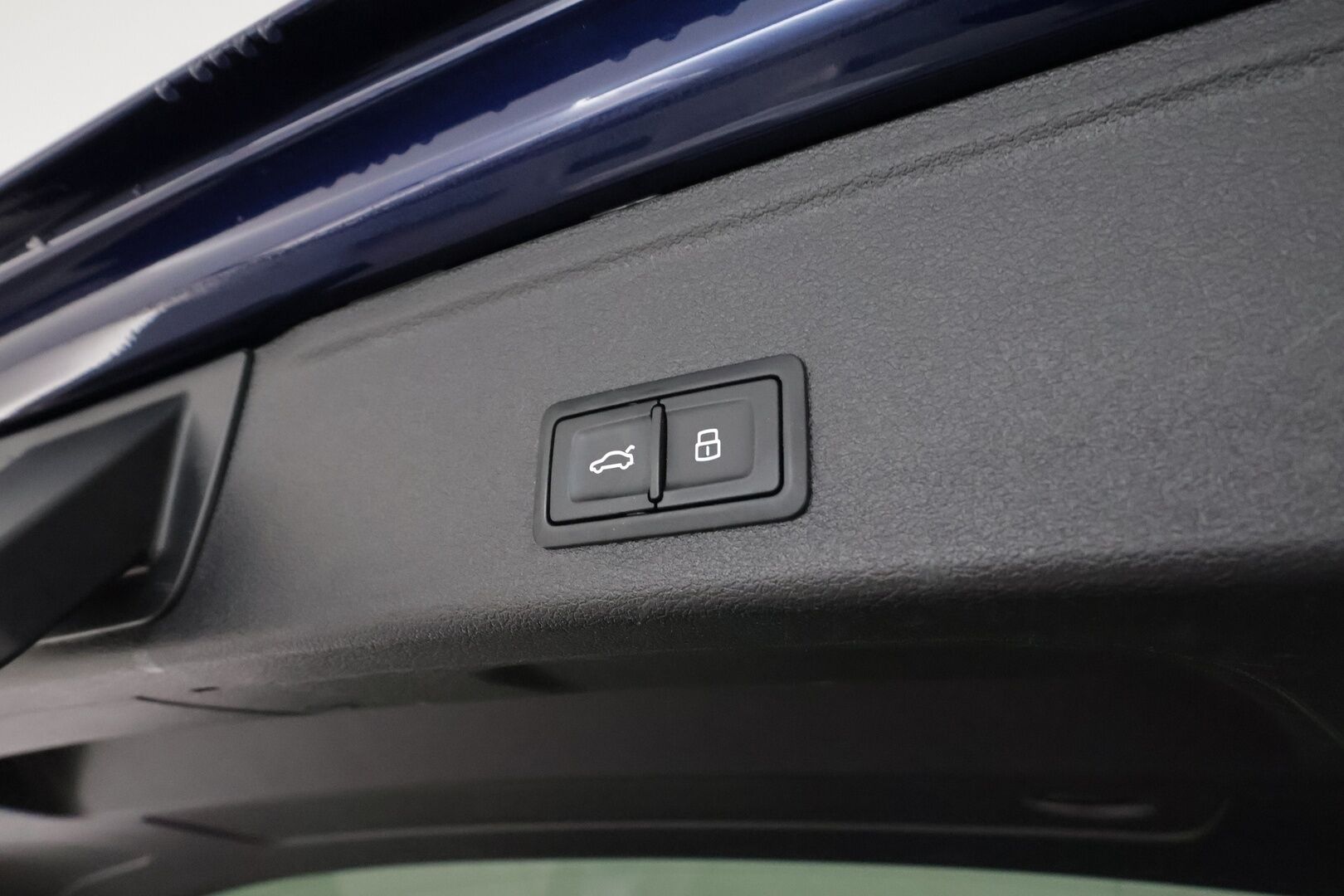 Audi A4 allroad quattro 2021 Business Comfort Edition 40 TDI 150 kW quattro S tronic **ACC / Webasto / Koukku / Matrix LED / KeylessGo** - 3,99 % KORKOTARJOUS TÄHÄN AUTOON 14.9. ASTI! - Suomi-auto / Kahdet renkaat aluvanteilla