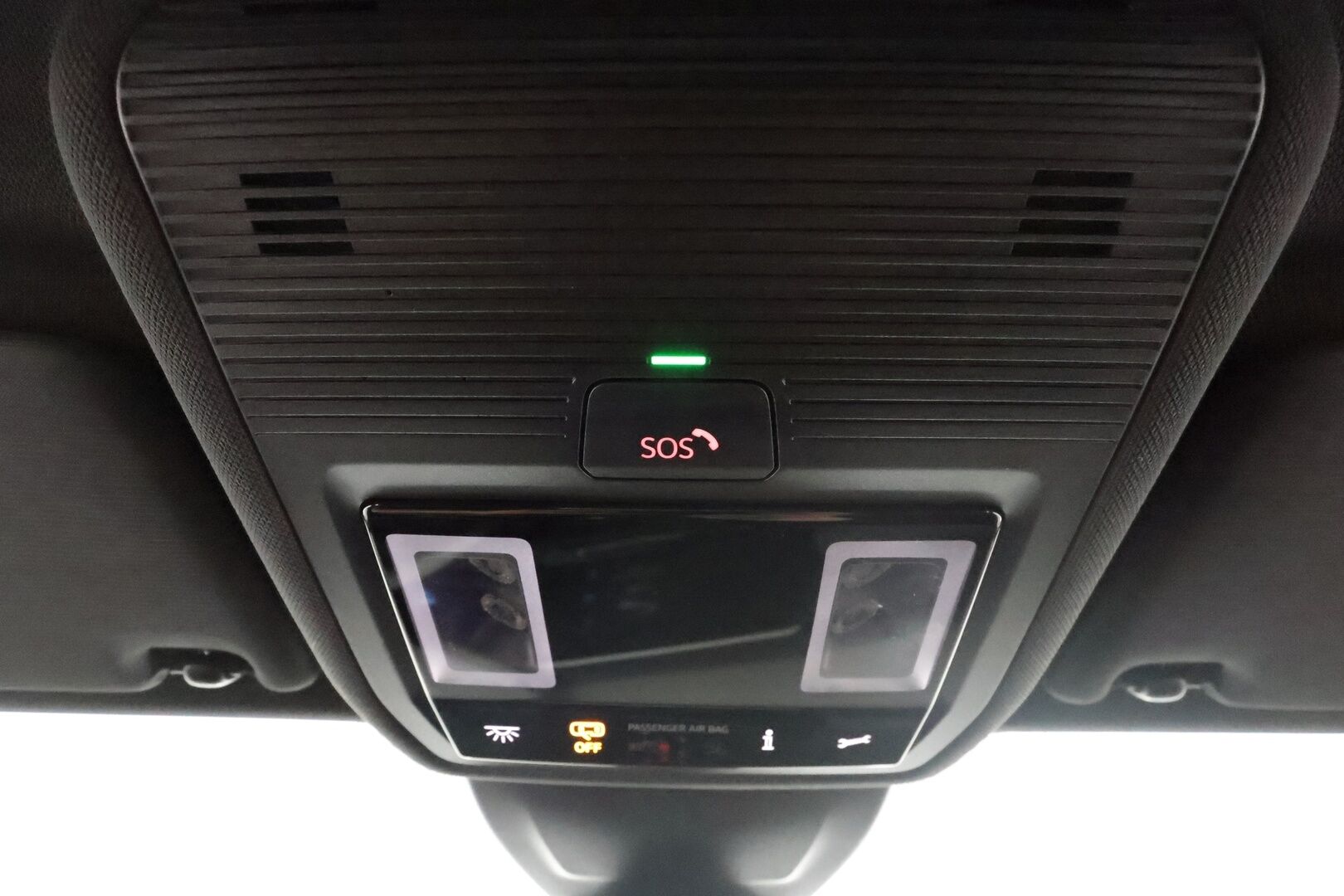 Volkswagen Golf 2021 GTE 180 kW (PHEV) DSG-automaatti - HUD / Adapt. Vakkari / Matrix-LED / P. Kamera / kaistavahti / Navi / KeylessGO / 2x Renkaat