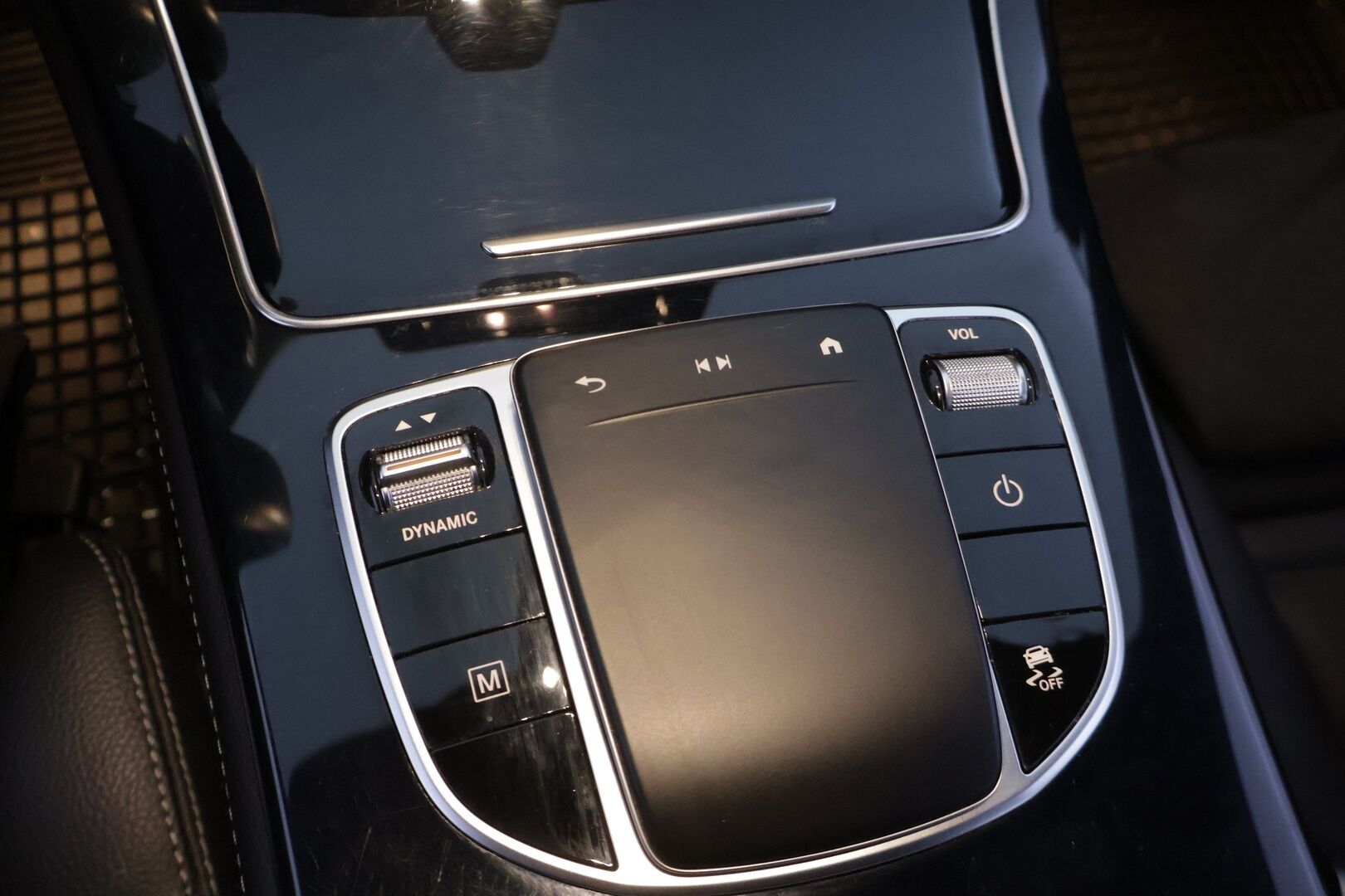 Mercedes-Benz GLC 2020 300 e 4MATIC A Business EQ Power