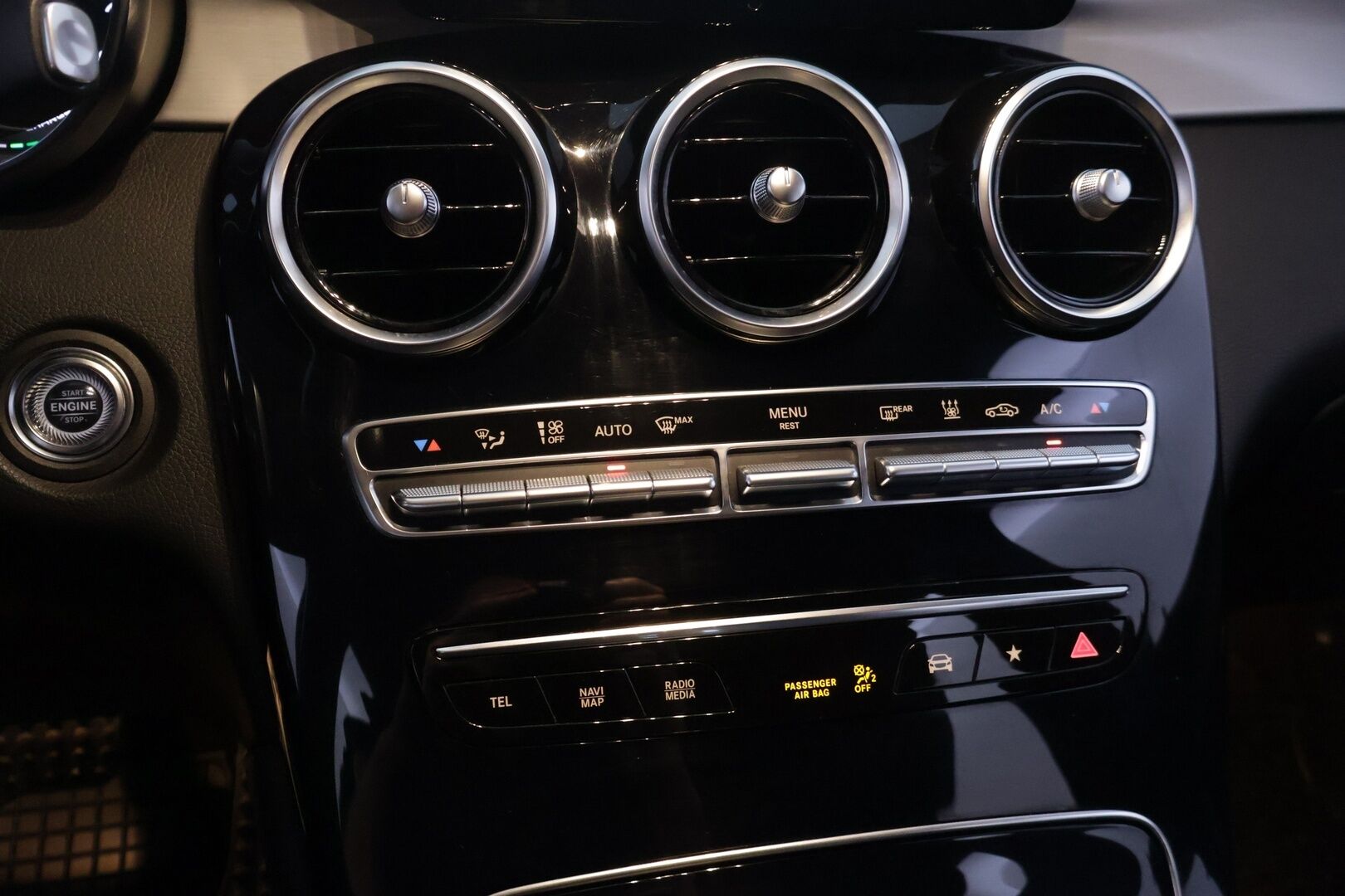 Mercedes-Benz GLC 2020 300 e 4MATIC A Business EQ Power