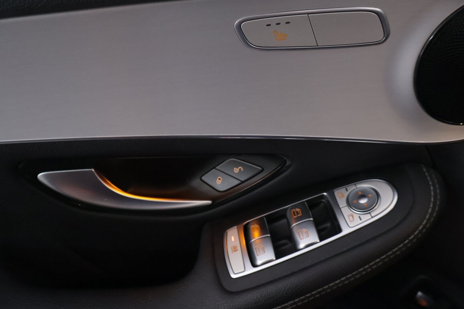 Mercedes-Benz GLC 2020 300 e 4MATIC A Business EQ Power