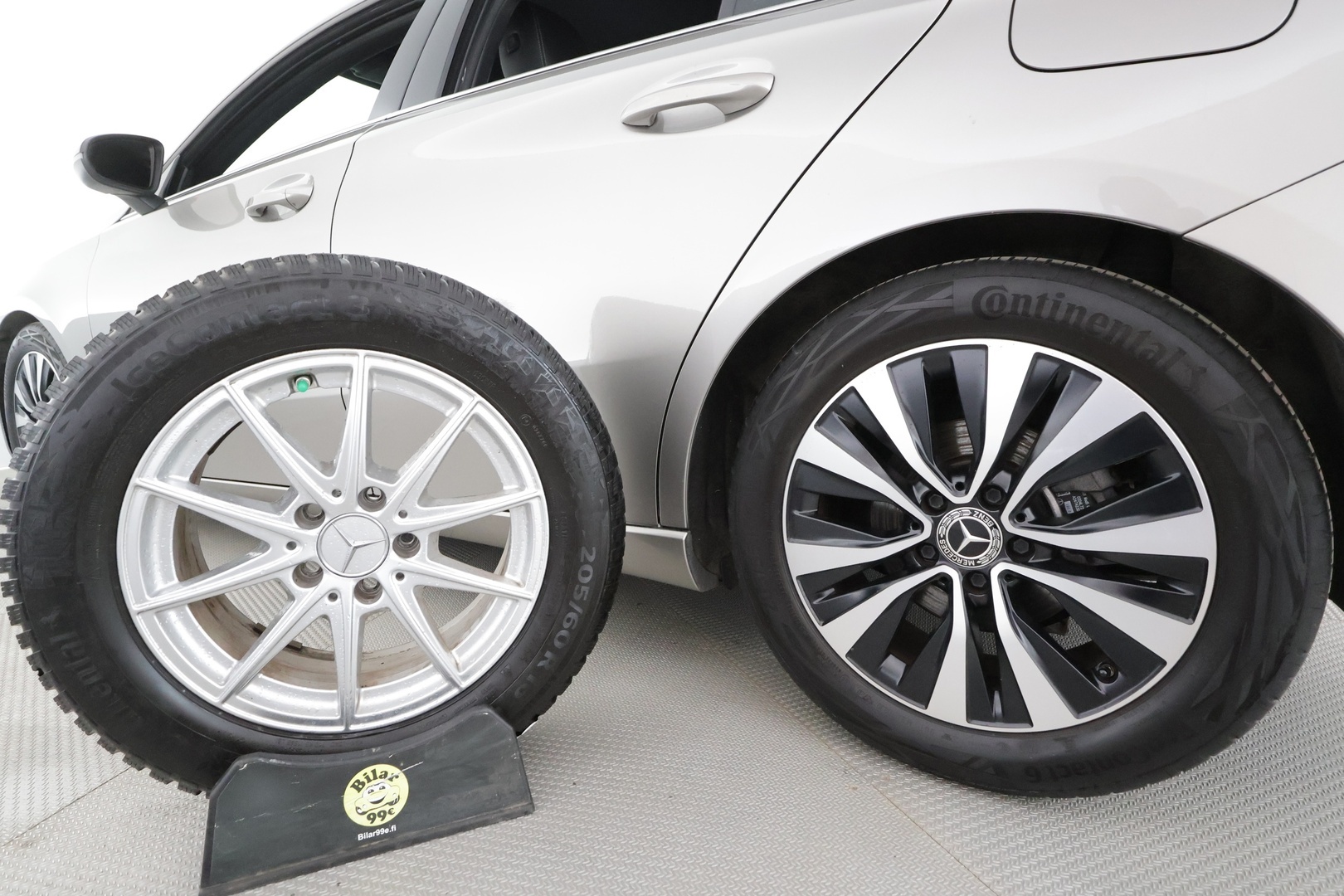 Mercedes-Benz A 2021 180 A Business Style * Vakkari / P.kamera / Puolinahat / Kaistavahti / LED / Sporttipenkit * - Suomi-auto / Kahdet renkaat aluvanteilla - HULLUT AVAJAISHULINAT KORKOTARJOUS 3,29 %