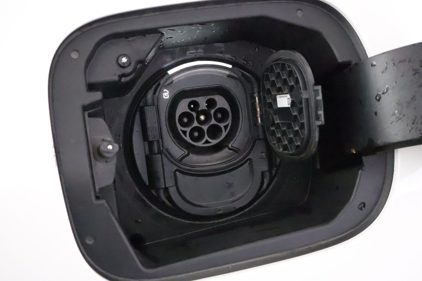 Mercedes-Benz CLA 2021 250 e A Business AMG EQ Power *P.Kamera / Tehdaskoukku / Navi / Digimittaristo* - *2 x renkaat alkuperäisillä vanteilla / Hyvä huoltohistoria / Siisti yksilö* 