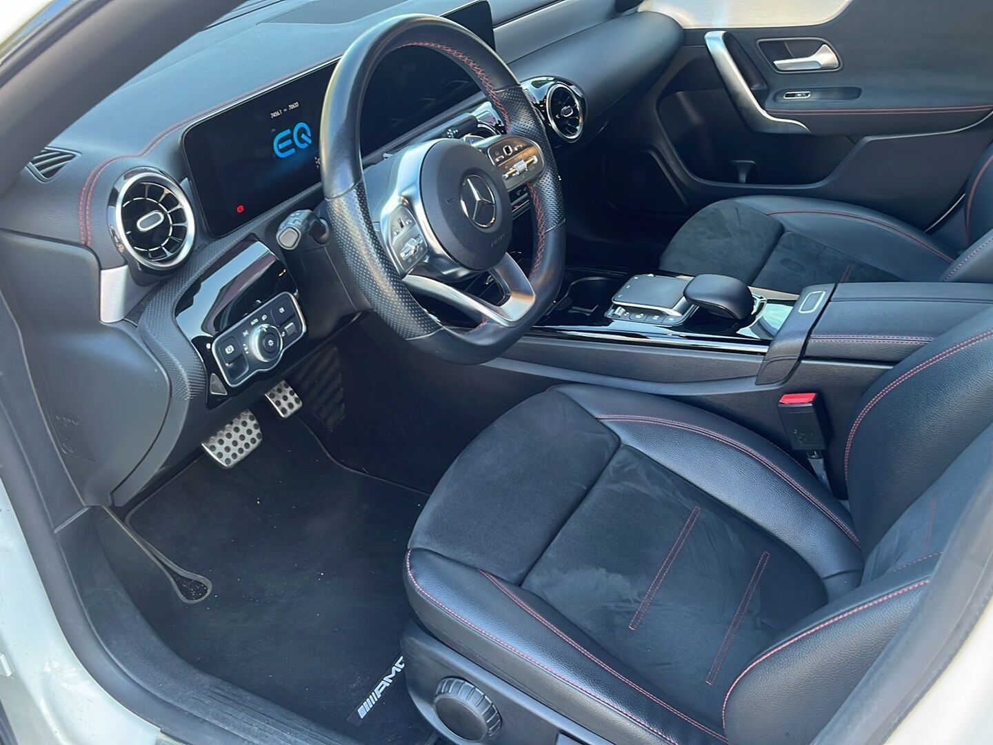 Mercedes-Benz CLA 2021 250 e A Business AMG EQ Power *P.Kamera / Tehdaskoukku / Navi / Digimittaristo* - 3,99 % KORKOTARJOUS TÄHÄN AUTOON 14.9. ASTI! - *2 x renkaat alkuperäisillä vanteilla / Hyvä huoltohistoria / Siisti yksilö* 