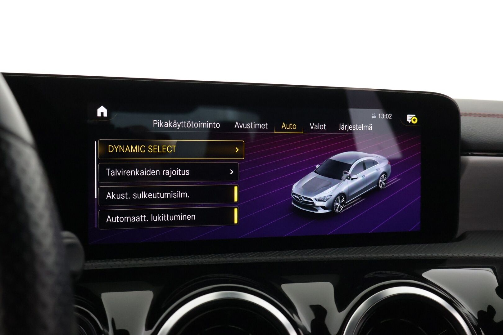 Mercedes-Benz CLA 2021 250 e A Business AMG EQ Power *P.Kamera / Tehdaskoukku / Navi / Digimittaristo* - 3,99 % KORKOTARJOUS TÄHÄN AUTOON 14.9. ASTI! - *2 x renkaat alkuperäisillä vanteilla / Hyvä huoltohistoria / Siisti yksilö* 