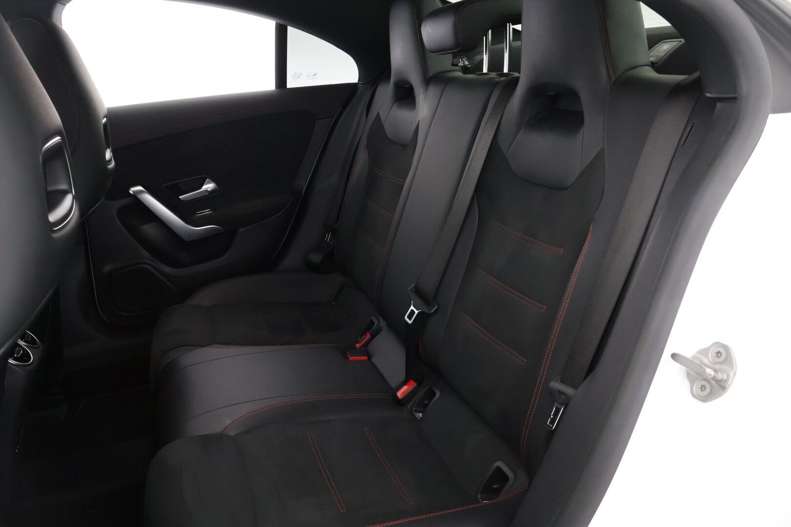 Mercedes-Benz CLA 2021 250 e A Business AMG EQ Power *P.Kamera / Tehdaskoukku / Navi / Digimittaristo* - 3,99 % KORKOTARJOUS TÄHÄN AUTOON 14.9. ASTI! - *2 x renkaat alkuperäisillä vanteilla / Hyvä huoltohistoria / Siisti yksilö* 