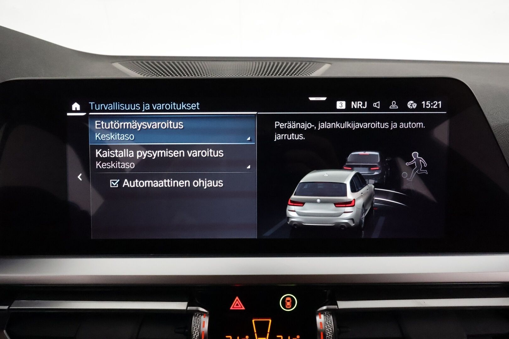 BMW 330 2021 G21 Touring 330e xDrive Business M-Sport *HUD / Individual / Hifi / Comfort Access / Adapt.LED / Muistipenkki* - Suomi-auto / Kahdet renkaat aluvanteilla