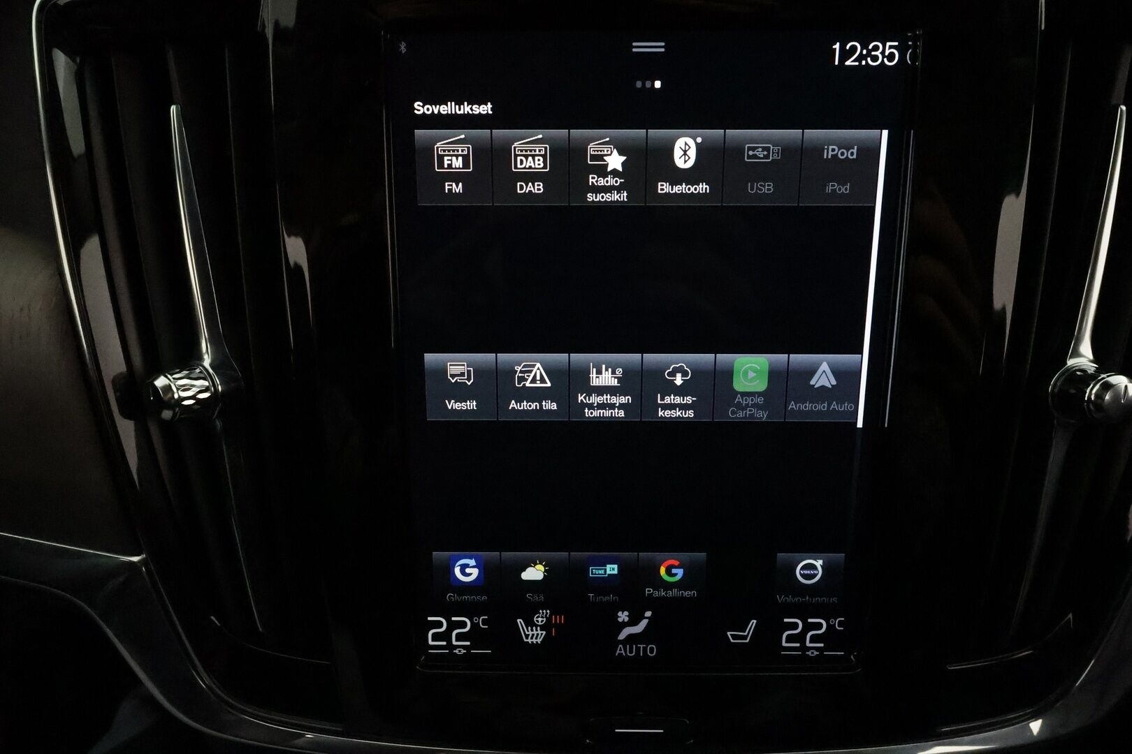 Volvo V90 2021 D3 Business Inscription Edition **Webasto / ACC / Full-LED / P.Kamera / Sportnahat Muistilla / Navi / Kaistavahti** - Suomi-auto / Kahdet Renkaat / Merkkihuollettu!