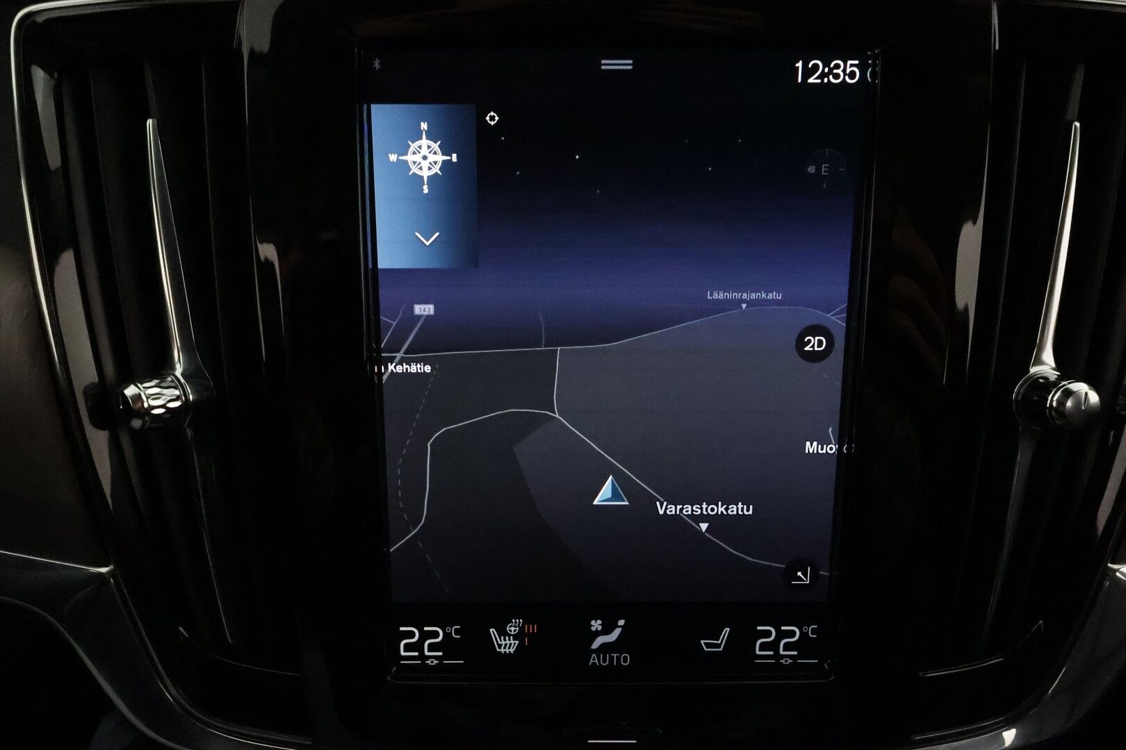 Volvo V90 2021 D3 Business Inscription Edition **Webasto / ACC / Full-LED / P.Kamera / Sportnahat Muistilla / Navi / Kaistavahti** - Suomi-auto / Kahdet Renkaat / Merkkihuollettu!