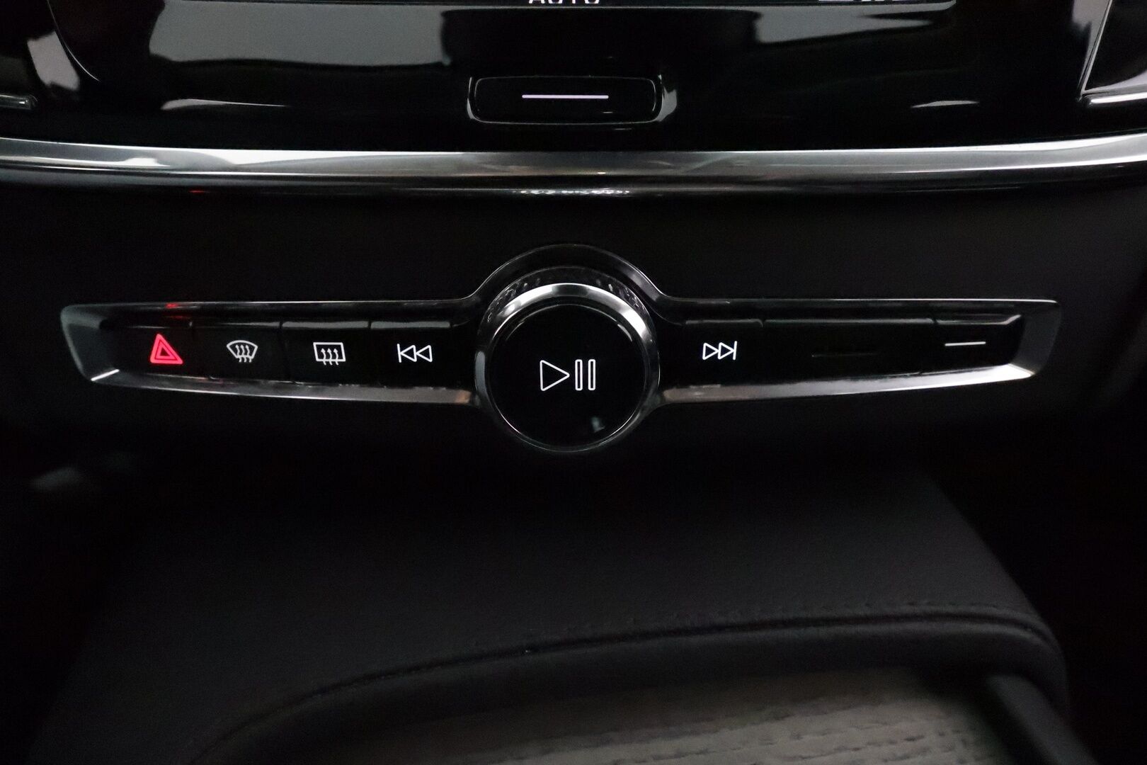 Volvo V90 2021 D3 Business Inscription Edition **Webasto / ACC / Full-LED / P.Kamera / Sportnahat Muistilla / Navi / Kaistavahti** - Suomi-auto / Kahdet Renkaat / Merkkihuollettu!