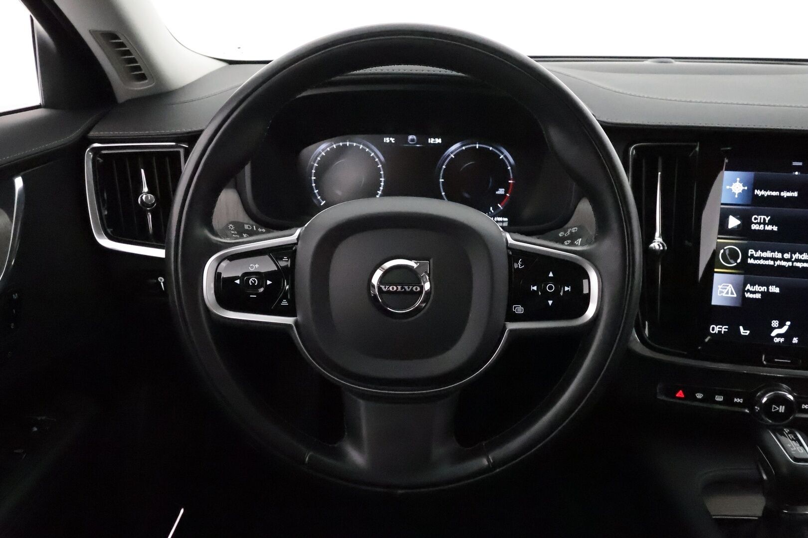 Volvo V90 2021 D3 Business Inscription Edition **Webasto / ACC / Full-LED / P.Kamera / Sportnahat Muistilla / Navi / Kaistavahti** - 1.Om Suomi-auto / Kahdet Renkaat / Merkkihuollettu / Jakopää juuri vaihdettu! *