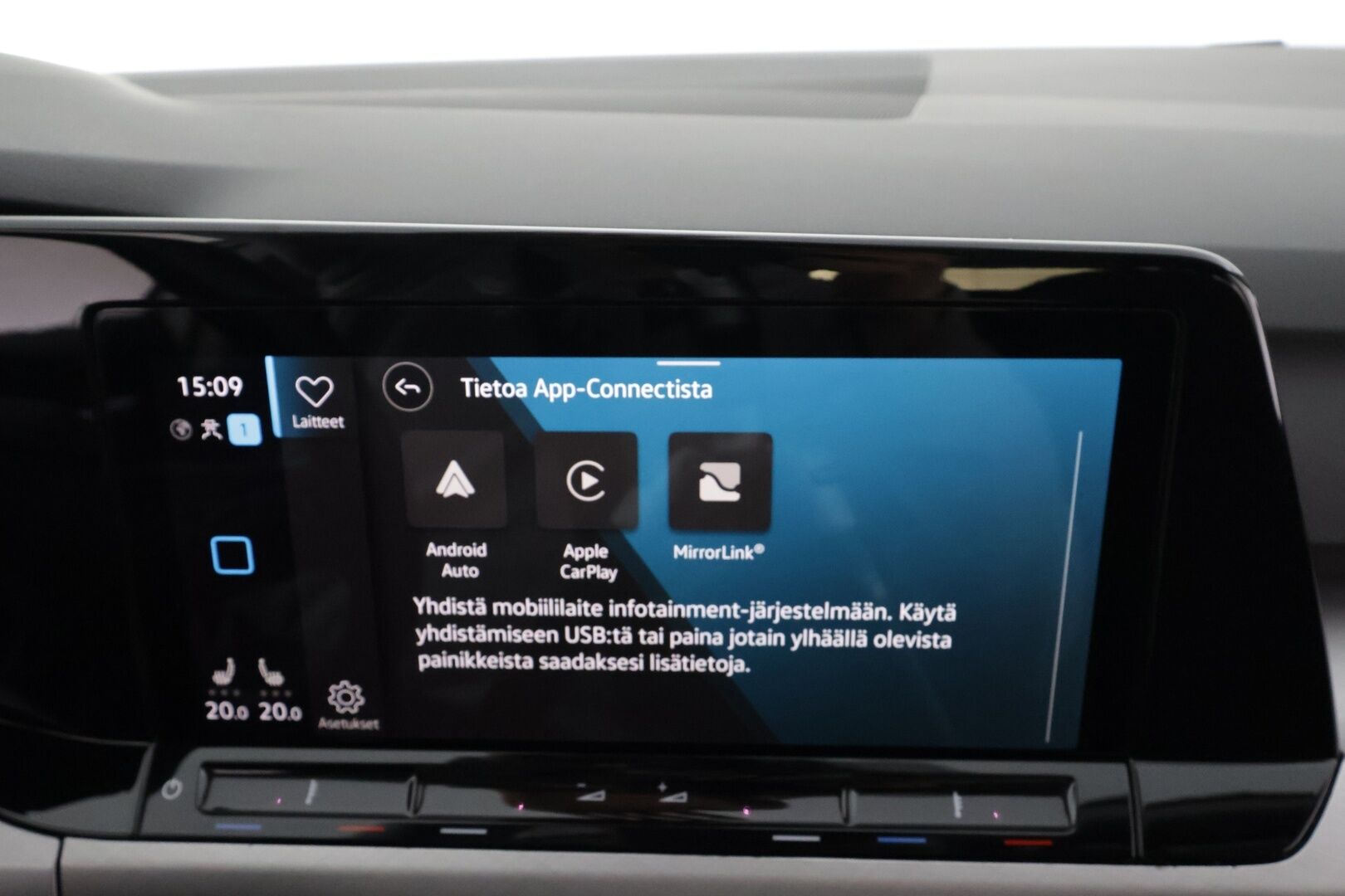 Volkswagen Golf 2021 1,0 TSI 81 kW * Adapt.Vakkari / LED / Lohkolämmitin & Sisäpistoke / 3-Alue Ilmastointi / P-Tutkat / Apple&Android! - Suomi-auto / Merkkihuollettu / Kahdet Renkaat