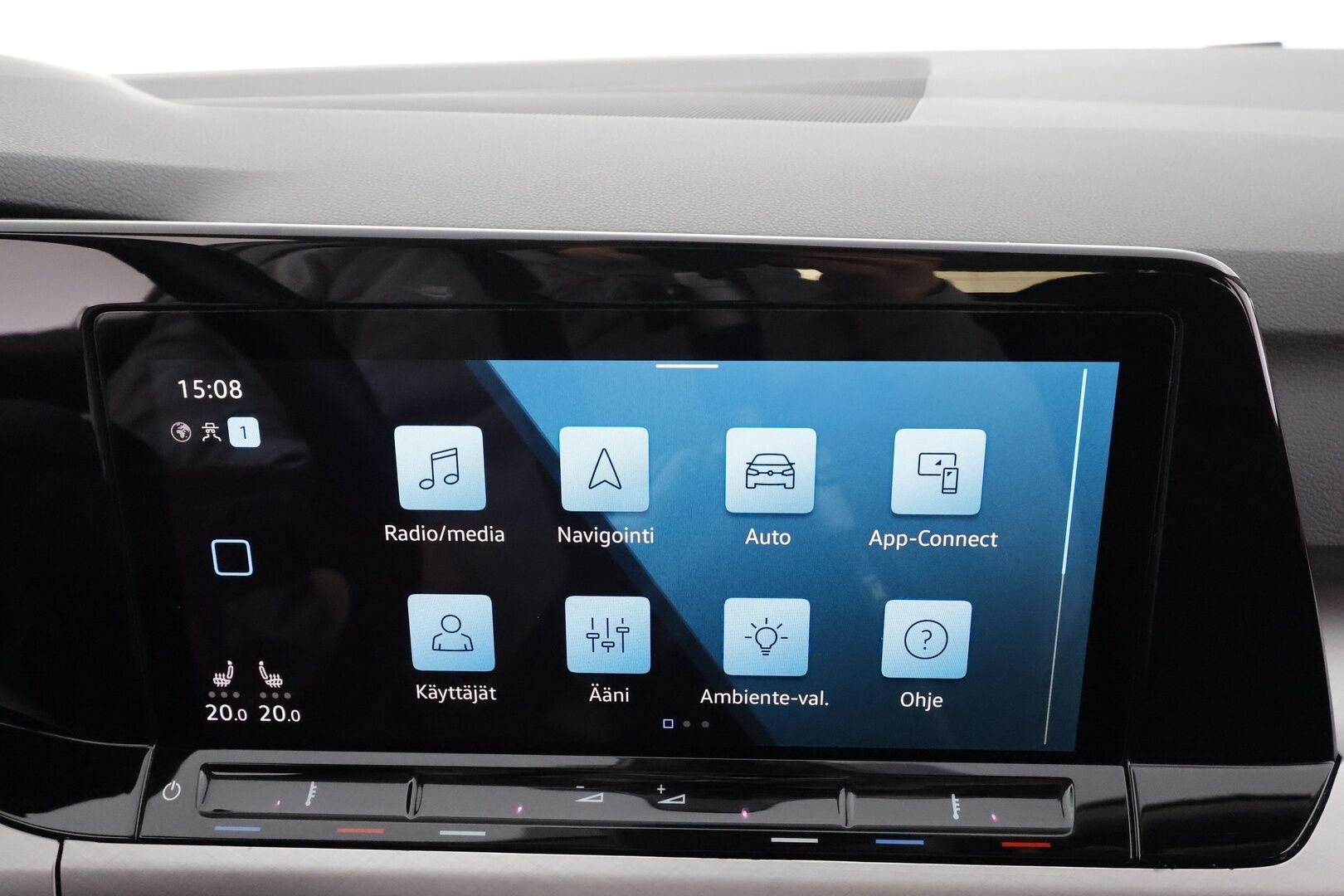 Volkswagen Golf 2021 1,0 TSI 81 kW * Adapt.Vakkari / LED / Lohkolämmitin & Sisäpistoke / 3-Alue Ilmastointi / P-Tutkat / Apple&Android! - Suomi-auto / Merkkihuollettu / Kahdet Renkaat