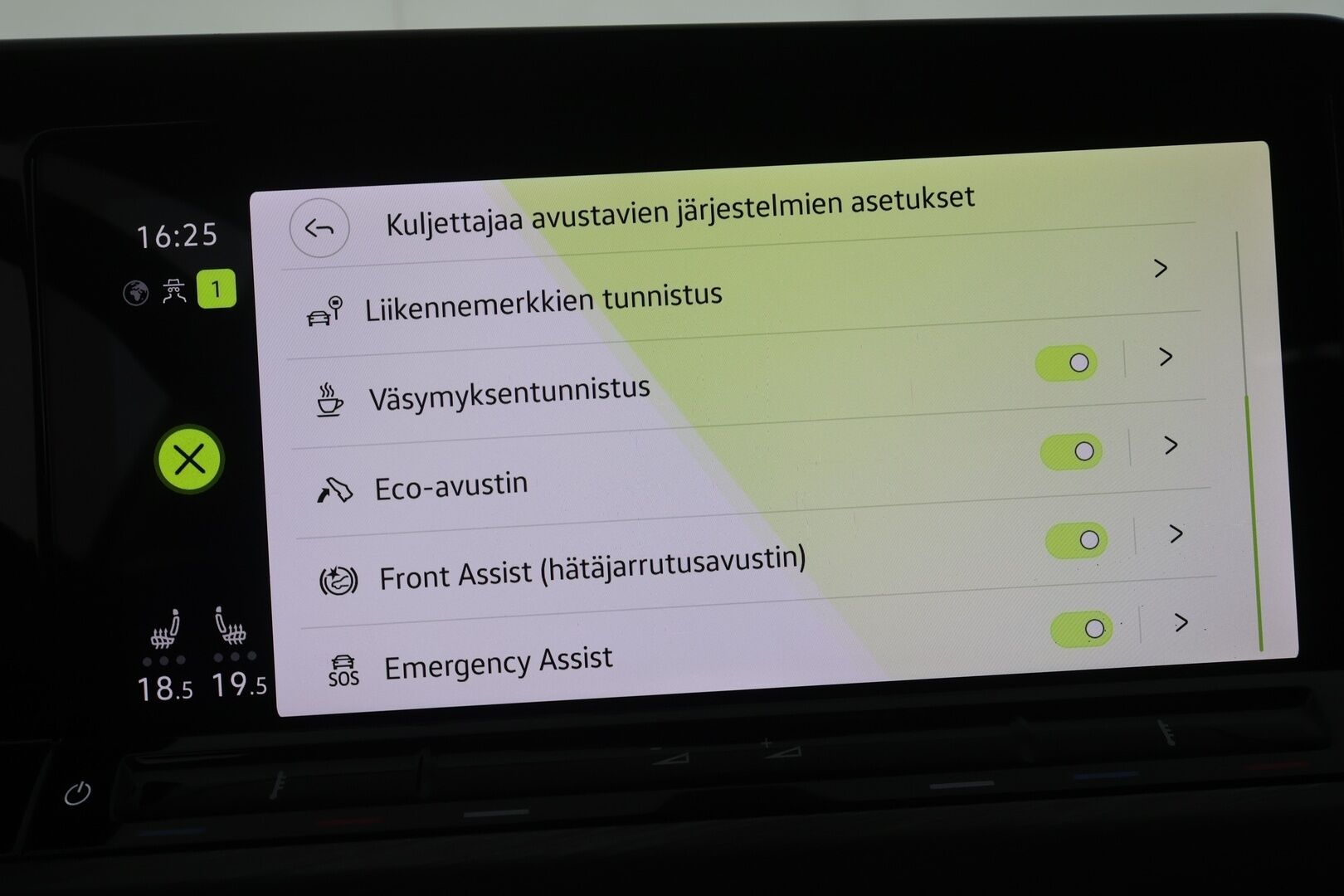 Volkswagen Golf 2021 Style 1,5 eTSI 110 kW (MHEV) DSG-automaatti - | Super varusteet! | ACC | Webasto | Kattoluukku | Hierova Muistipenkki | IQ-Light Matrix LED | P.Kamera | Ratinlämmitys | Keyless | Apple&Android | Kahdet Renkaat |