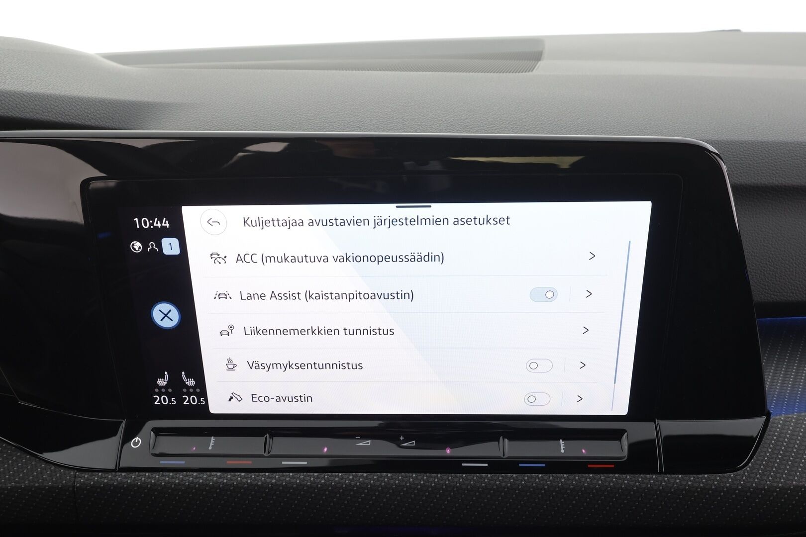 Volkswagen Golf 2021 R-Line 1,5 eTSI 110 kW (MHEV) DSG-automaatti - | ACC | Webasto | LED | P.Tutkat | Puolinahat | Keyless | Apple&Android | 1.Om Suomi-auto | Kahdet Renkaat |