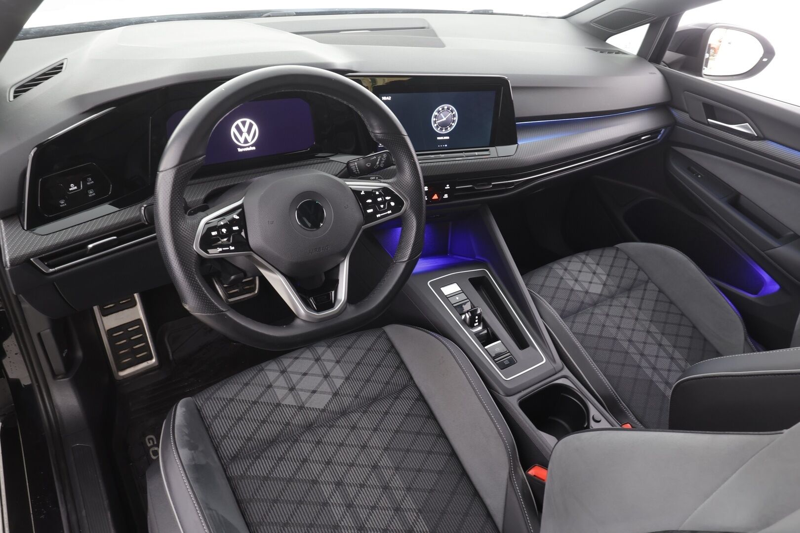 Volkswagen Golf 2021 R-Line 1,5 eTSI 110 kW (MHEV) DSG-automaatti - | ACC | Webasto | LED | P.Tutkat | Puolinahat | Keyless | Apple&Android | 1.Om Suomi-auto | Kahdet Renkaat |
