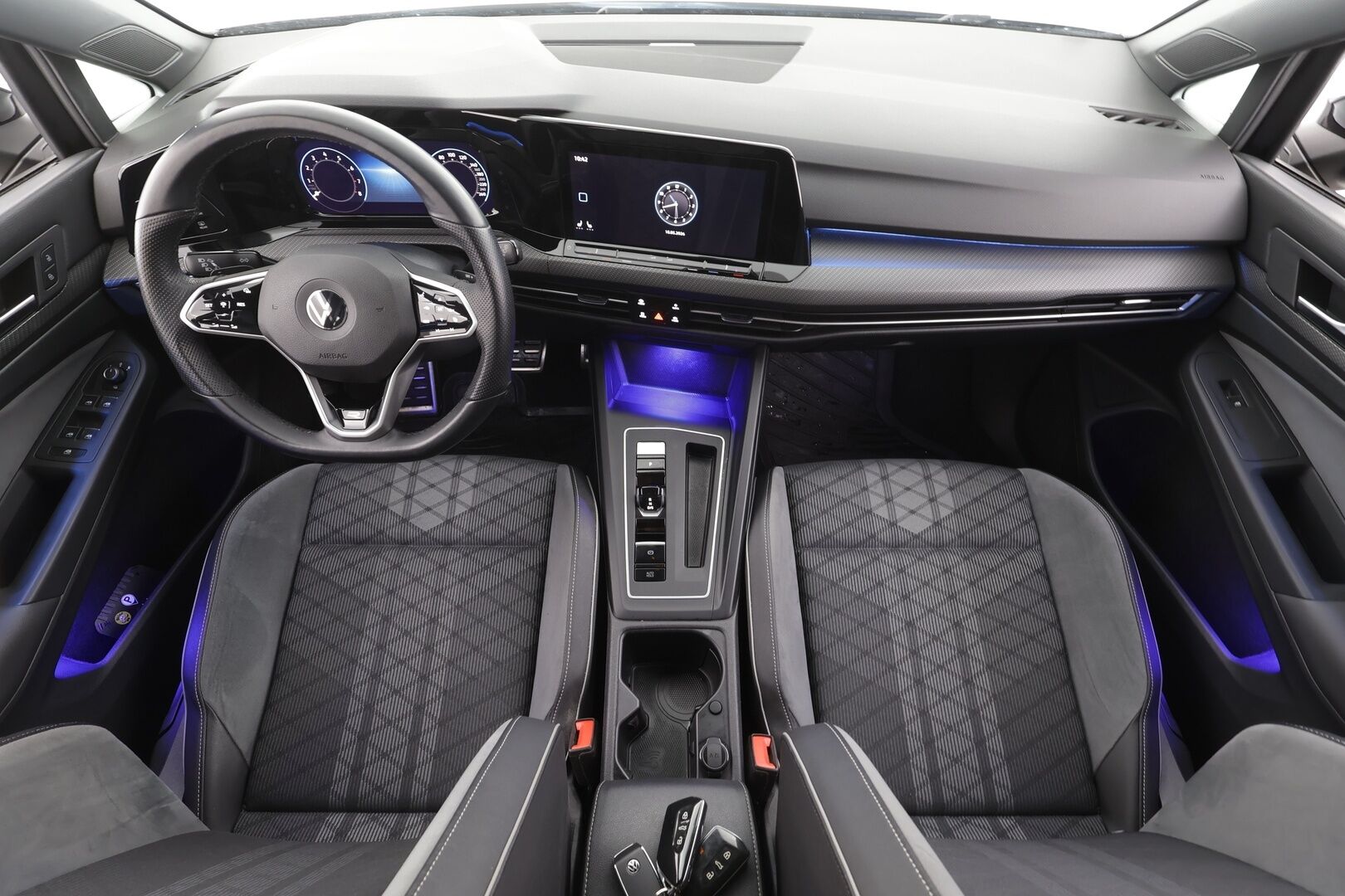 Volkswagen Golf 2021 R-Line 1,5 eTSI 110 kW (MHEV) DSG-automaatti - | ACC | Webasto | LED | P.Tutkat | Puolinahat | Keyless | Apple&Android | 1.Om Suomi-auto | Kahdet Renkaat |