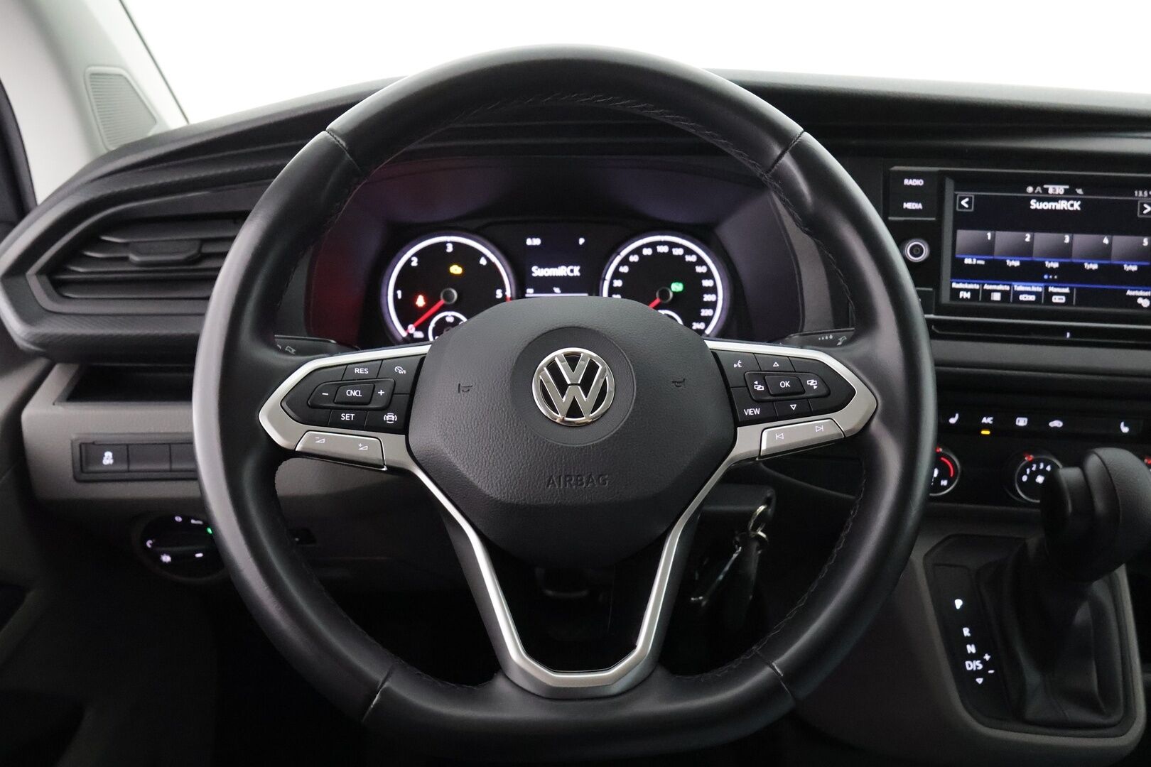 Volkswagen Caravelle 2020 Comfortline pitkä 2,0 TDI 110 kW 4Motion DSG - 2,99 % KORKOTARJOUS TÄHÄN AUTOON - 1.om-Suomi-auto / Facelift / 9-Paikkainen / P-Lämmitin / P:kamera / Koukku / Sähköliukuovi / Lämmitettävä tuulilasi / Juuri saapunut Tampereelle!