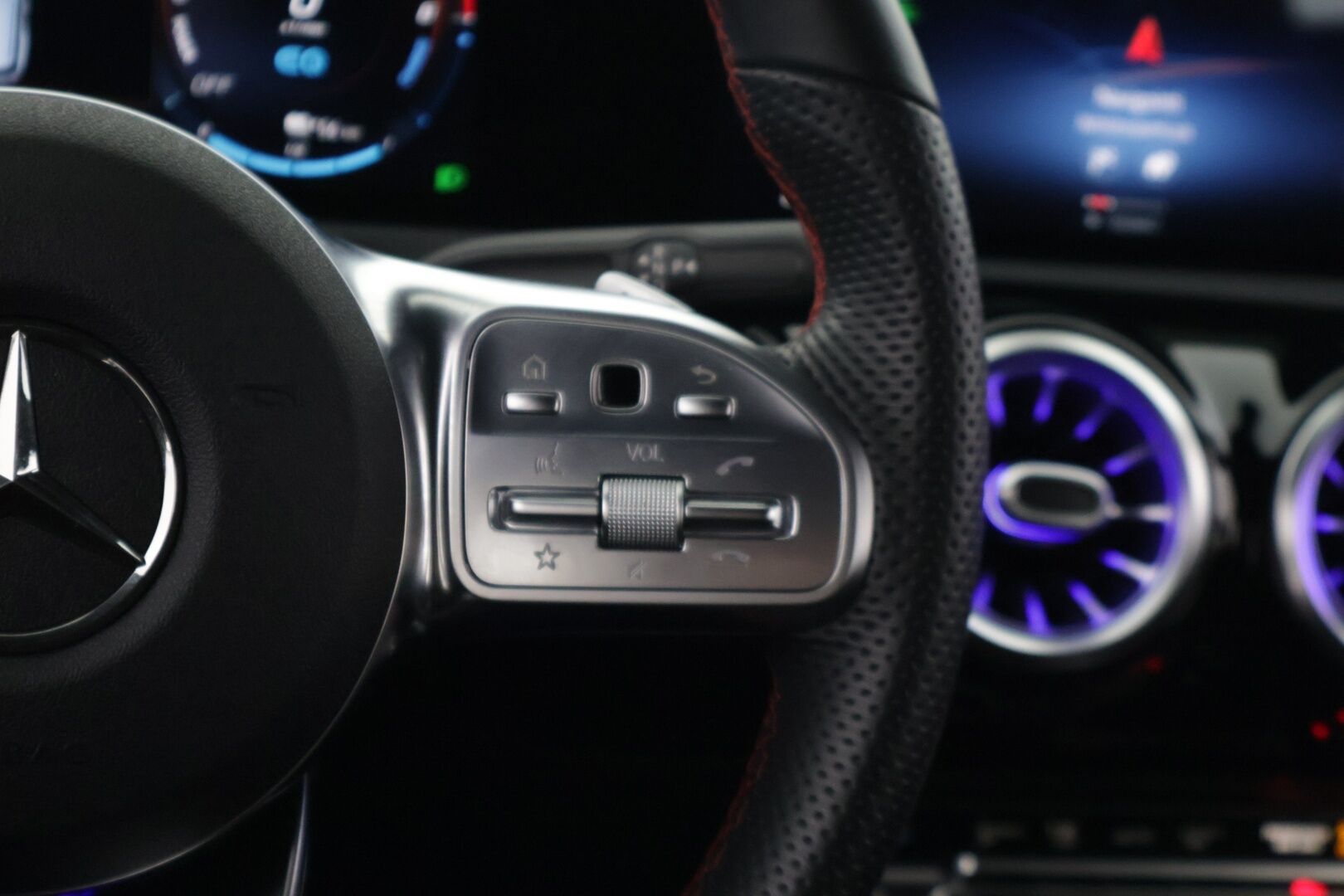 Mercedes-Benz CLA 2020 250 e A Shooting Brake Business AMG EQ Power **ACC/ Kaistavahti/ Hieronnat/ Kamera** - Juuri huolettu/ Kahdet renkaat/ AMG