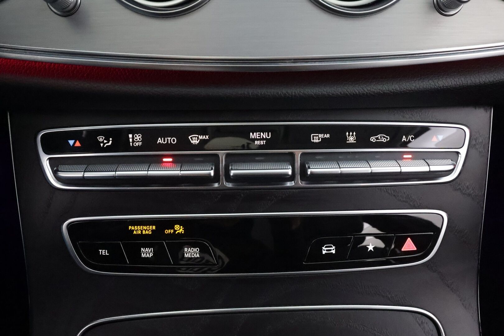 Mercedes-Benz E 2021 220 d 4MATIC A Business Avantgarde * Widescreen / Webasto / LED / Sportpenkit / P.Kamera / Navi / Katveavustin * - 1-om Suomi-auto / Kahdet renkaat alumiinivanteilla / ALV - HULLUT AVAJAISHULINAT KORKOTARJOUS 3,29 %