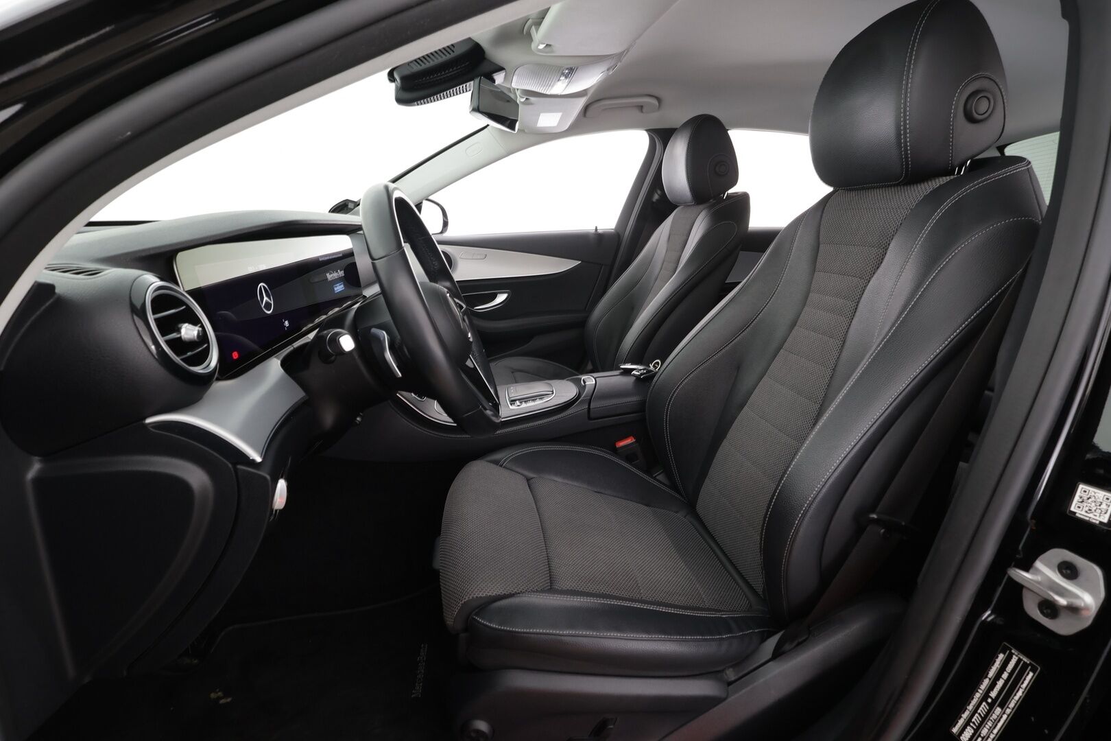 Mercedes-Benz E 2021 220 d 4MATIC A Business Avantgarde * Widescreen / Webasto / LED / Sportpenkit / P.Kamera / Navi / Katveavustin * - 1-om Suomi-auto / Kahdet renkaat / Alv