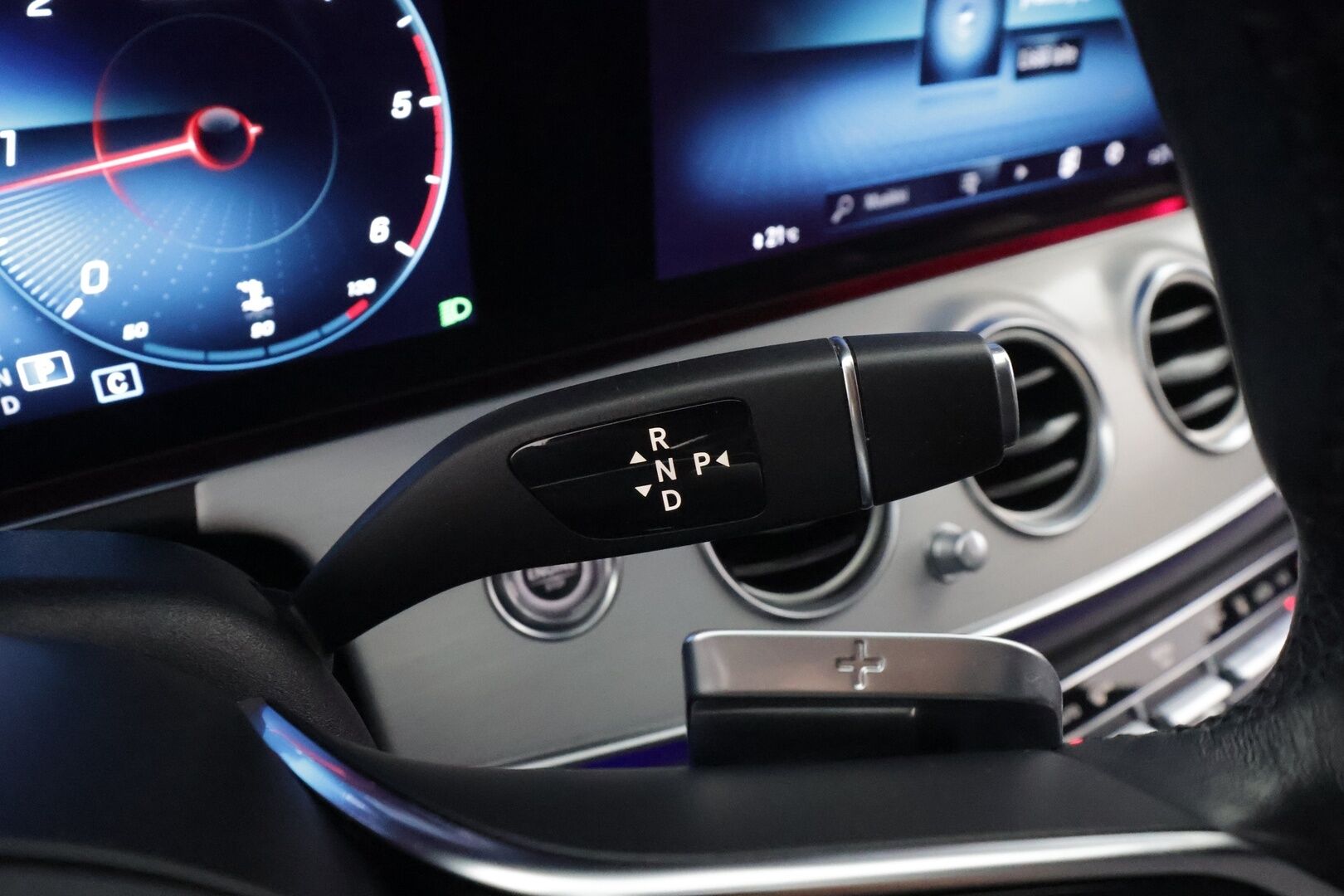 Mercedes-Benz E 2021 220 d 4MATIC A Business Avantgarde * Widescreen / Webasto / LED / Sportpenkit / P.Kamera / Navi / Katveavustin * - 1-om Suomi-auto / Kahdet renkaat / Alv