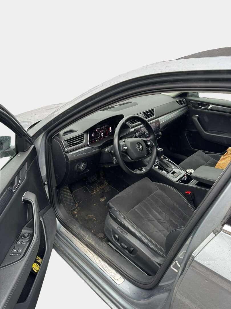 Skoda Superb 2021 Combi 1,4 TSI PHEV Style iV DSG Autom. - | Adapt.vakkari | Webasto | Koukku | Matrix LED | Keyless | Navi | 