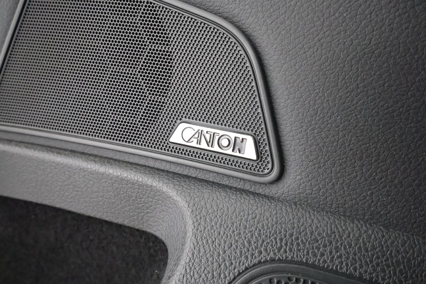 Skoda Superb 2021 Combi 1,4 TSI PHEV Style iV DSG * ACC / P.kamera / Matrix LED / Webasto / Muistipenkit / Keyless / Navi * - Suomi-auto / SoH 95,1 % / Kahdet renkaat aluvanteilla - HULLUT AVAJAISHULINAT KORKOTARJOUS 3,29 %