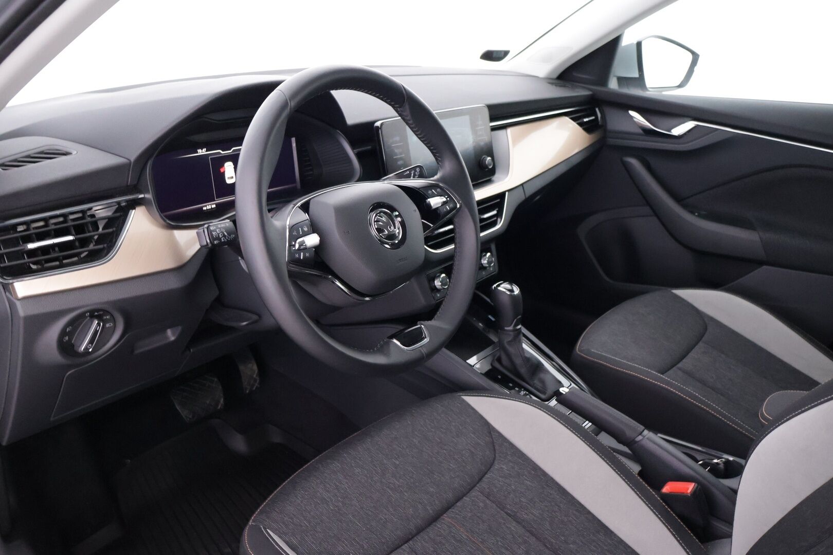 Skoda Scala 2021 1,0 TSI 115 Style DSG Autom. - | Suomi-Scala | Merkkihuollettu | Kaistavahti | CarPlay | Autom.Pitkät | Lämm.Ratti | Keyless | P.kamera | Tutkat | Lohko+SP | 2x Huiput Renkaat Alkup. Aluilla | 
