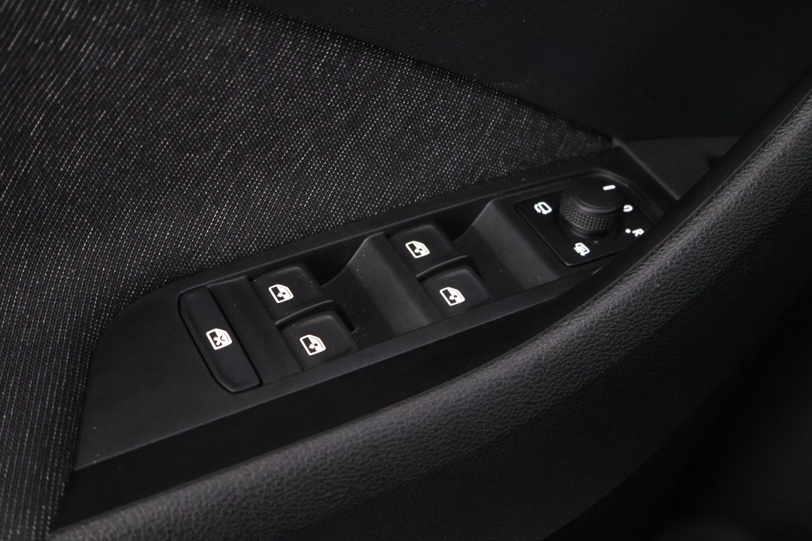 Skoda Scala 2021 1,0 TSI 115 Style DSG Autom. - | Suomi-Scala | Merkkihuollettu | Kaistavahti | CarPlay | Autom.Pitkät | Lämm.Ratti | Keyless | P.kamera | Tutkat | Lohko+SP | 2x Huiput Renkaat Alkup. Aluilla | 