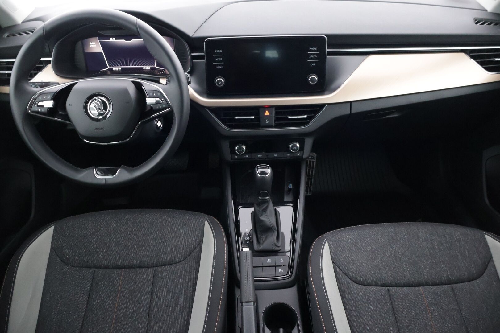 Skoda Scala 2021 1,0 TSI 115 Style DSG Autom. - | Suomi-Scala | Merkkihuollettu | Kaistavahti | CarPlay | Autom.Pitkät | Lämm.Ratti | Keyless | P.kamera | Tutkat | Lohko+SP | 2x Huiput Renkaat Alkup. Aluilla | 