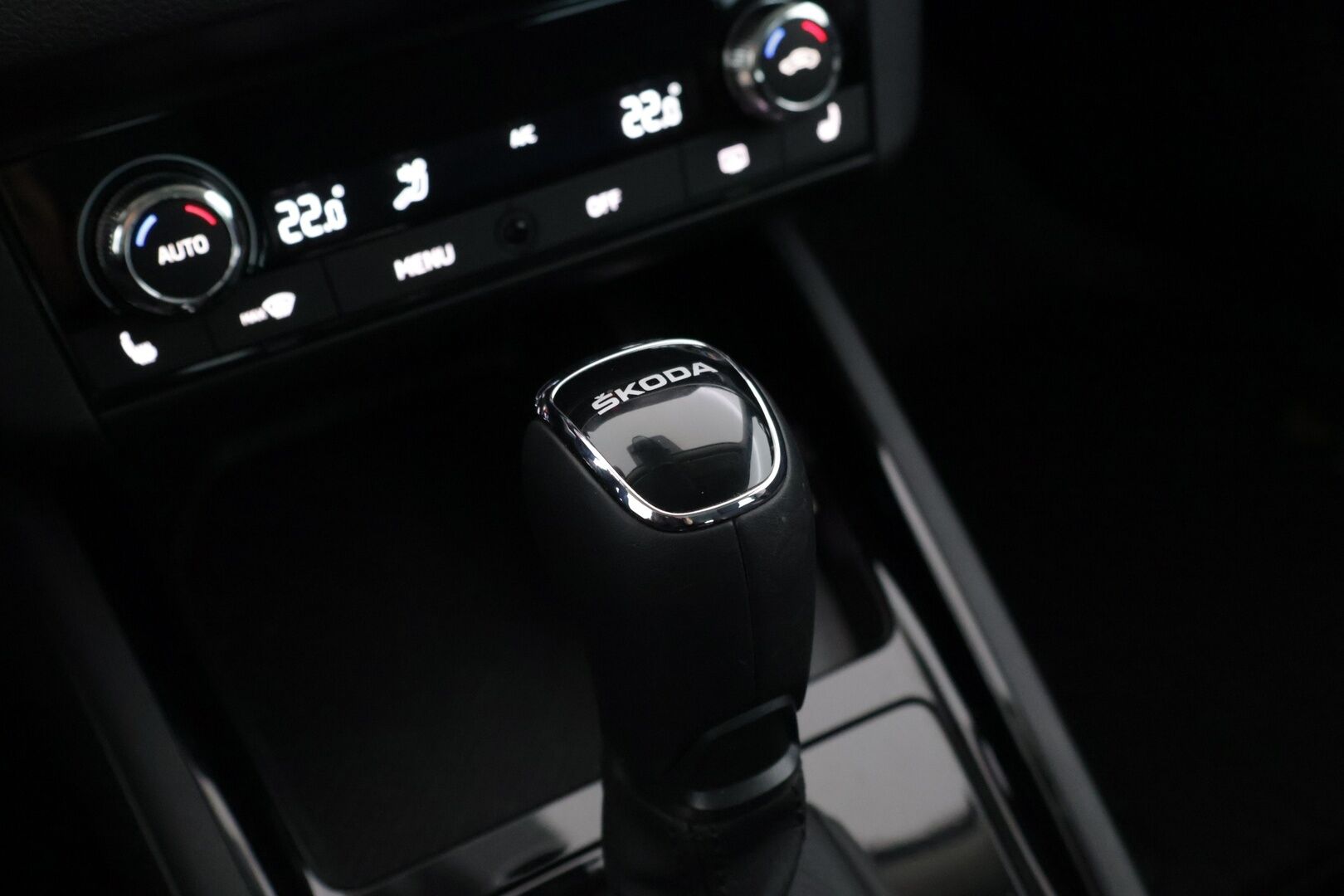 Skoda Scala 2021 1,0 TSI 115 Style DSG Autom. - | Suomi-Scala | Merkkihuollettu | Kaistavahti | CarPlay | Autom.Pitkät | Lämm.Ratti | Keyless | P.kamera | Tutkat | Lohko+SP | 2x Huiput Renkaat Alkup. Aluilla | 
