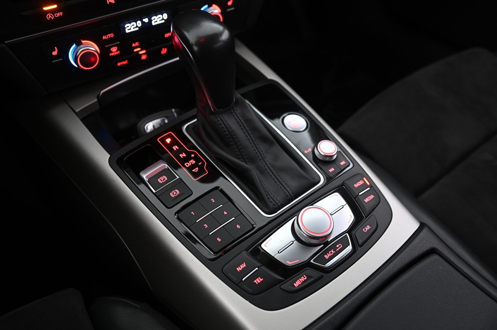 Audi A6 allroad quattro 2015 3,0 V6 TDI 160 kW quattro S tronic - | Webasto | Ilma-Alusta | Koukku | Facelift | Keyless | P-Tutkat | Erinomainen huoltohistoria!