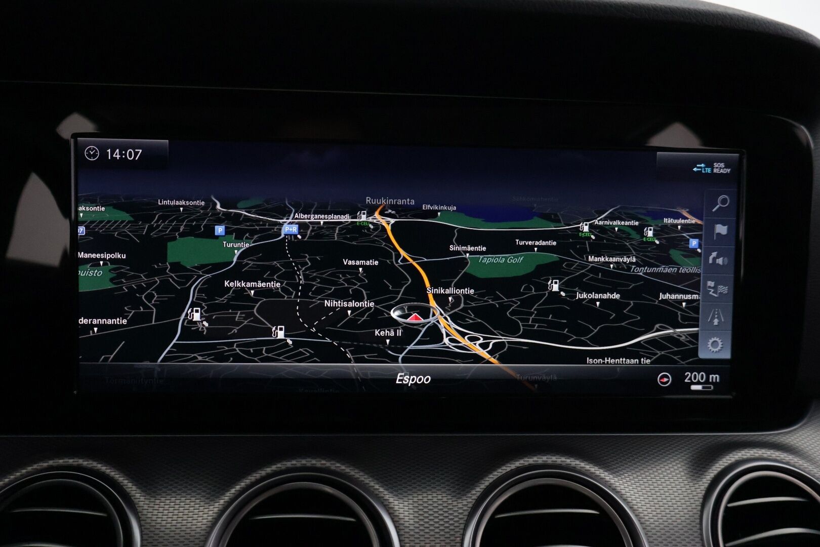 Mercedes-Benz E 2018 350 e Premium Business *Vakionopeudensäädin / COMAND / LED High Performance / Peruutuskamera / Tutkat edessä ja takana* - *Merkkiliikeen huoltohistoria / Viim. huolto 8/25 / 2x renkaat & vanteet*